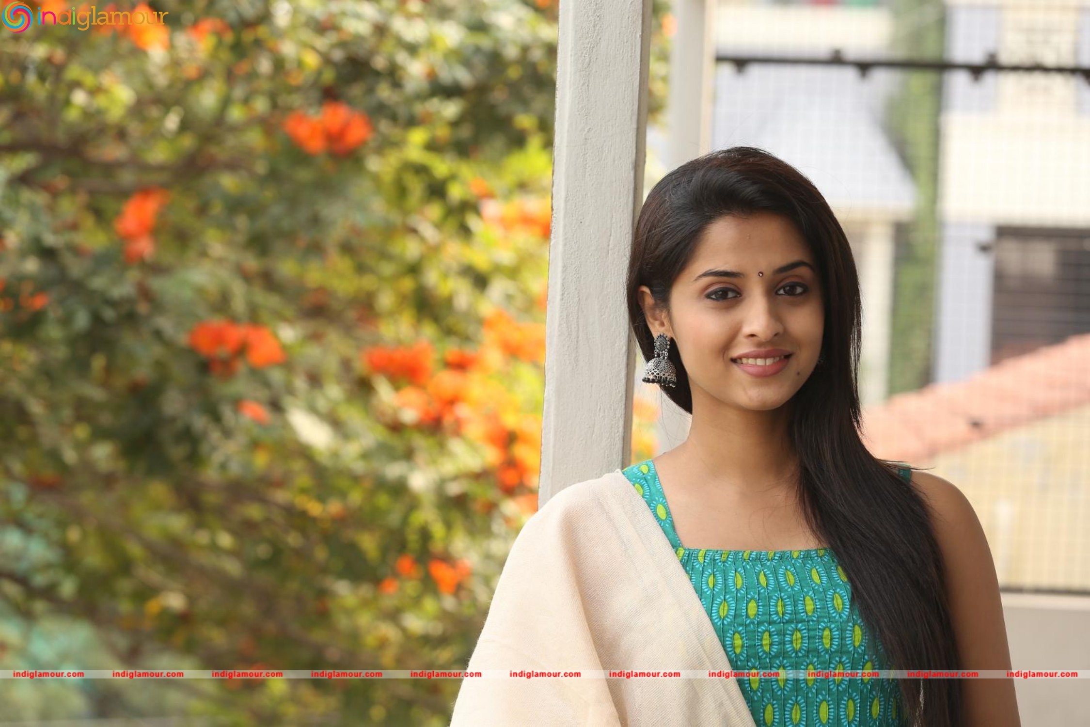 Arthana Actress hd photo