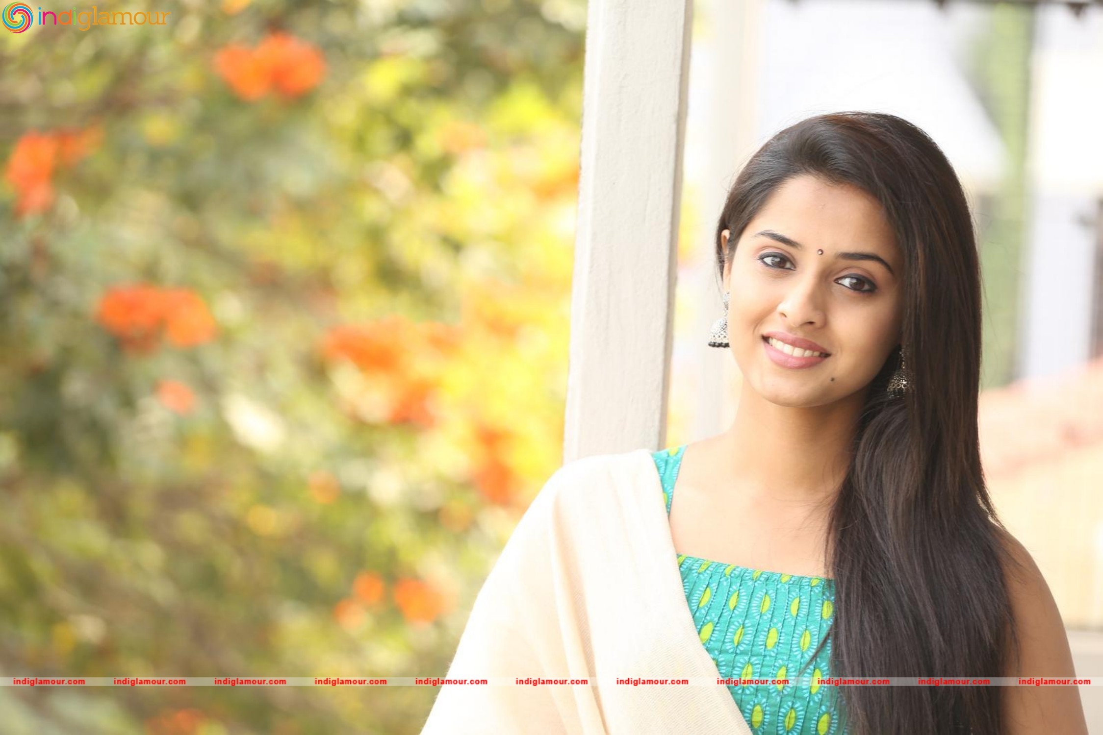 Arthana Actress hd photo