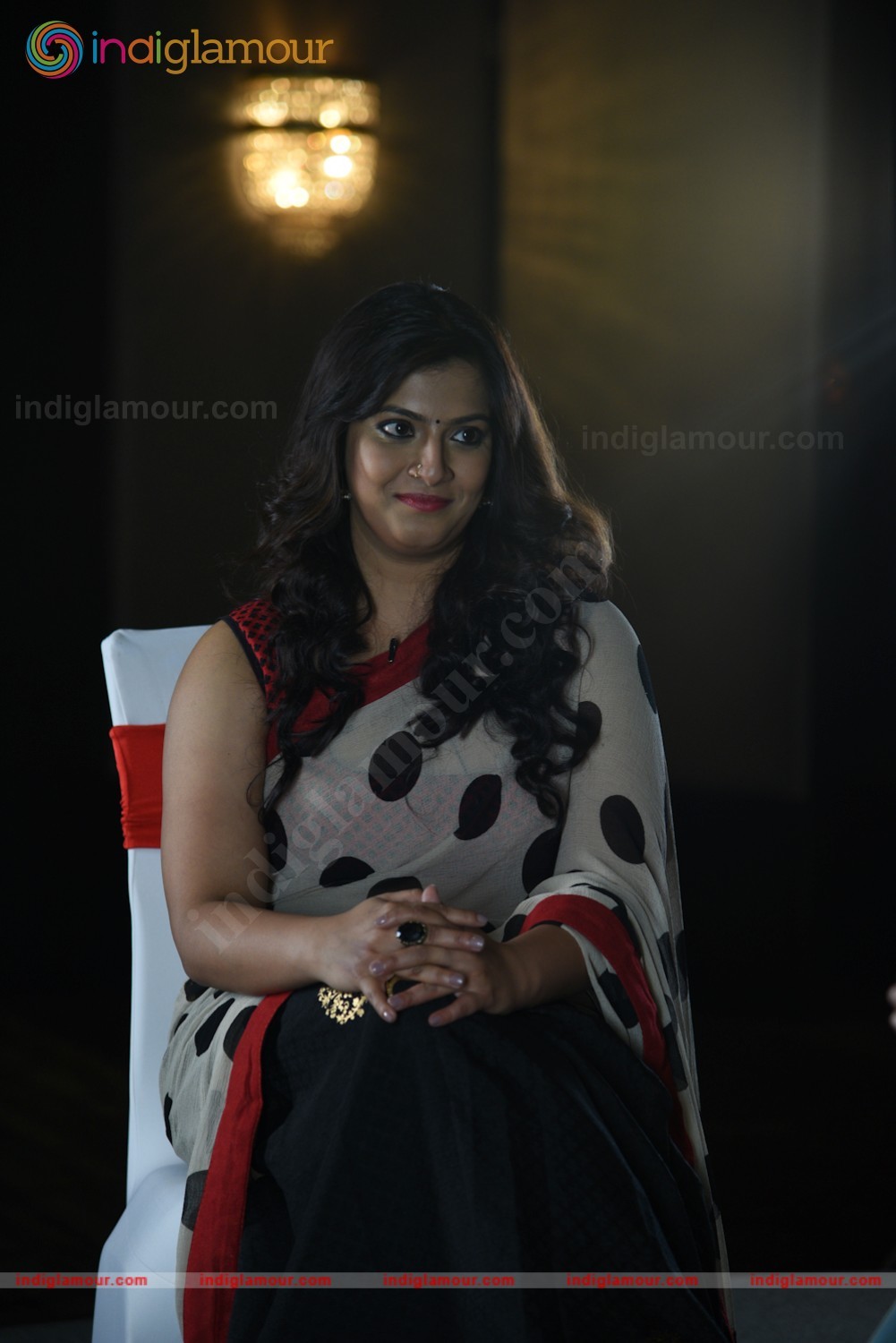 Varalaxmi Sarathkumar Actress hd photo