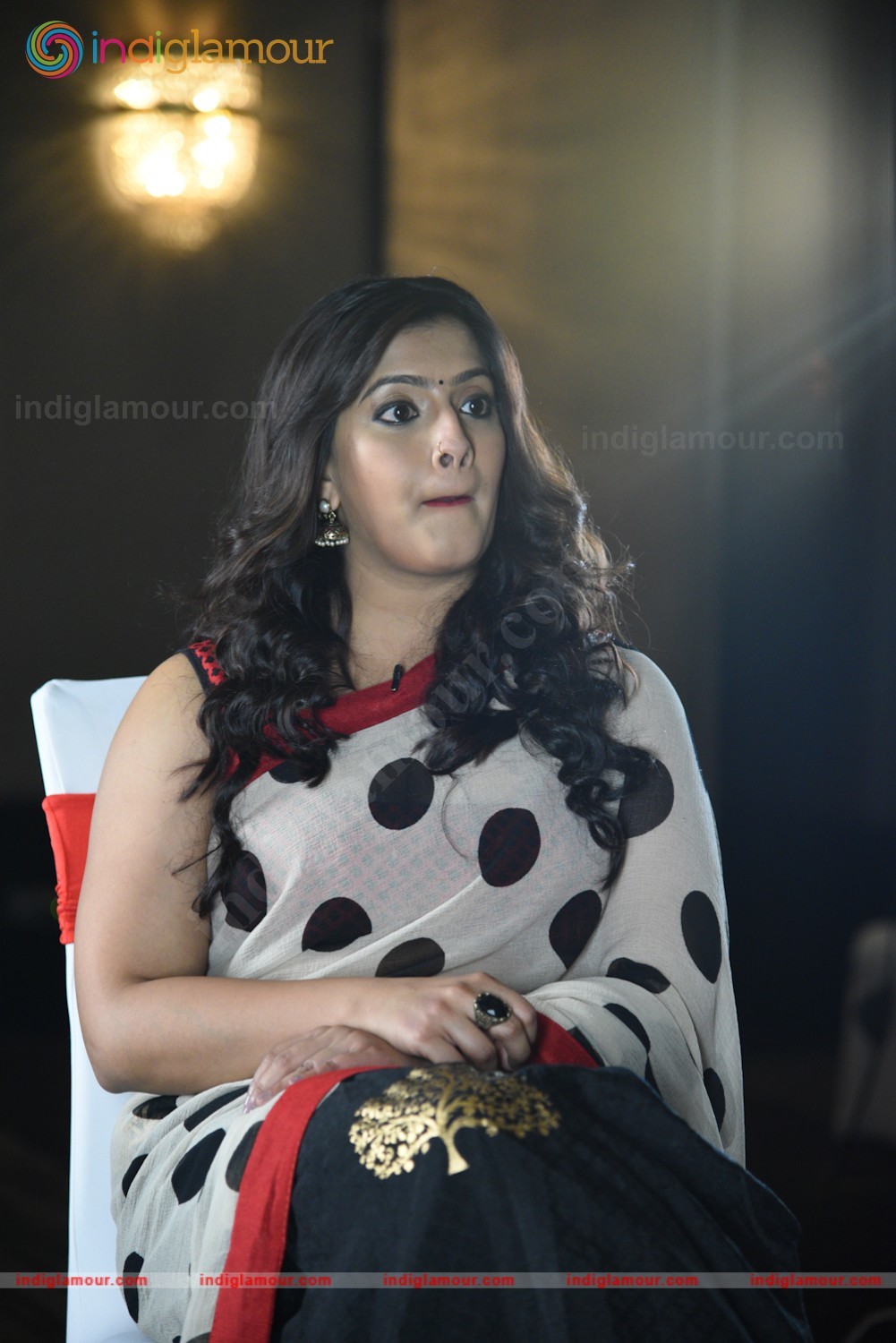 Varalaxmi Sarathkumar Actress hd photo