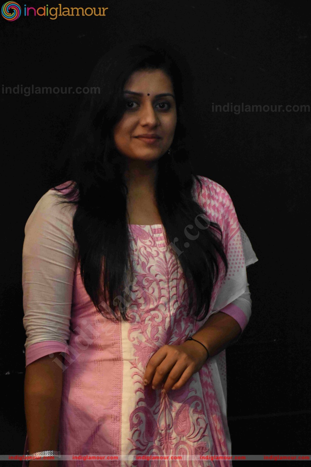 Sarayu Actress hd photo