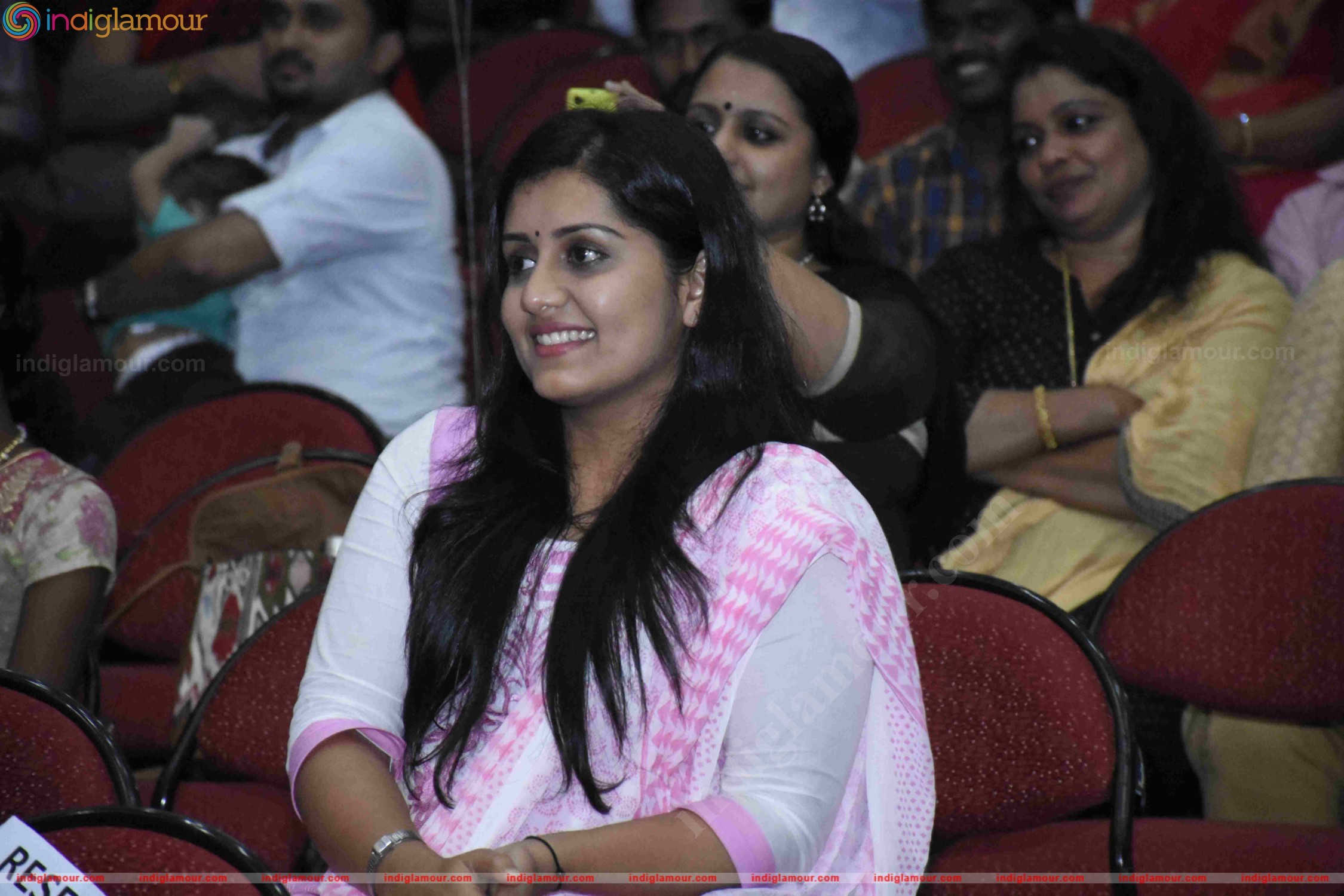 Sarayu Actress hd photo