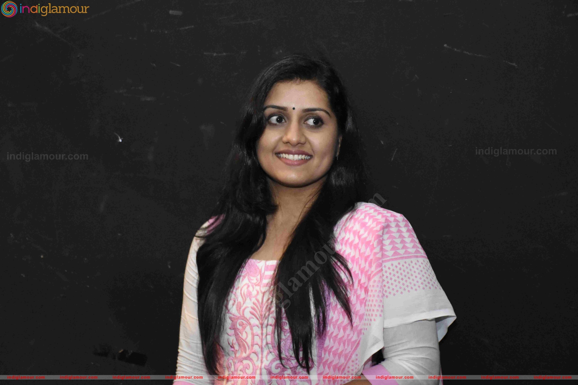 Sarayu Actress hd photo