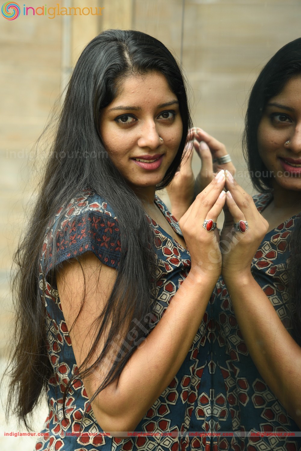 Anumol Actress hd photo