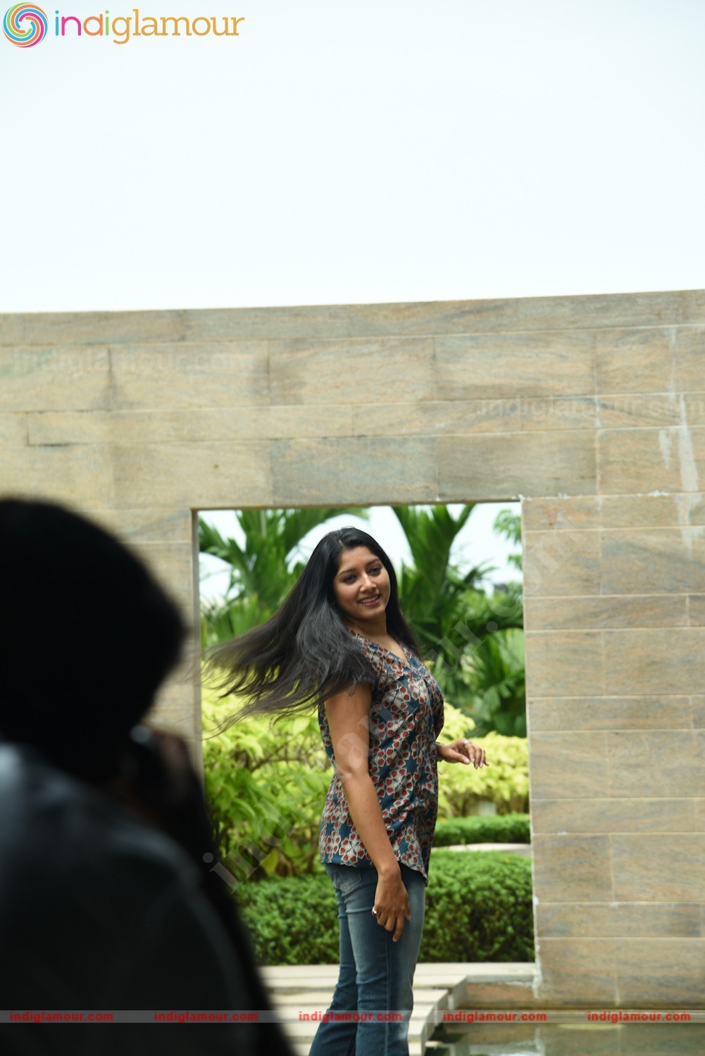 Anumol Actress hd photo
