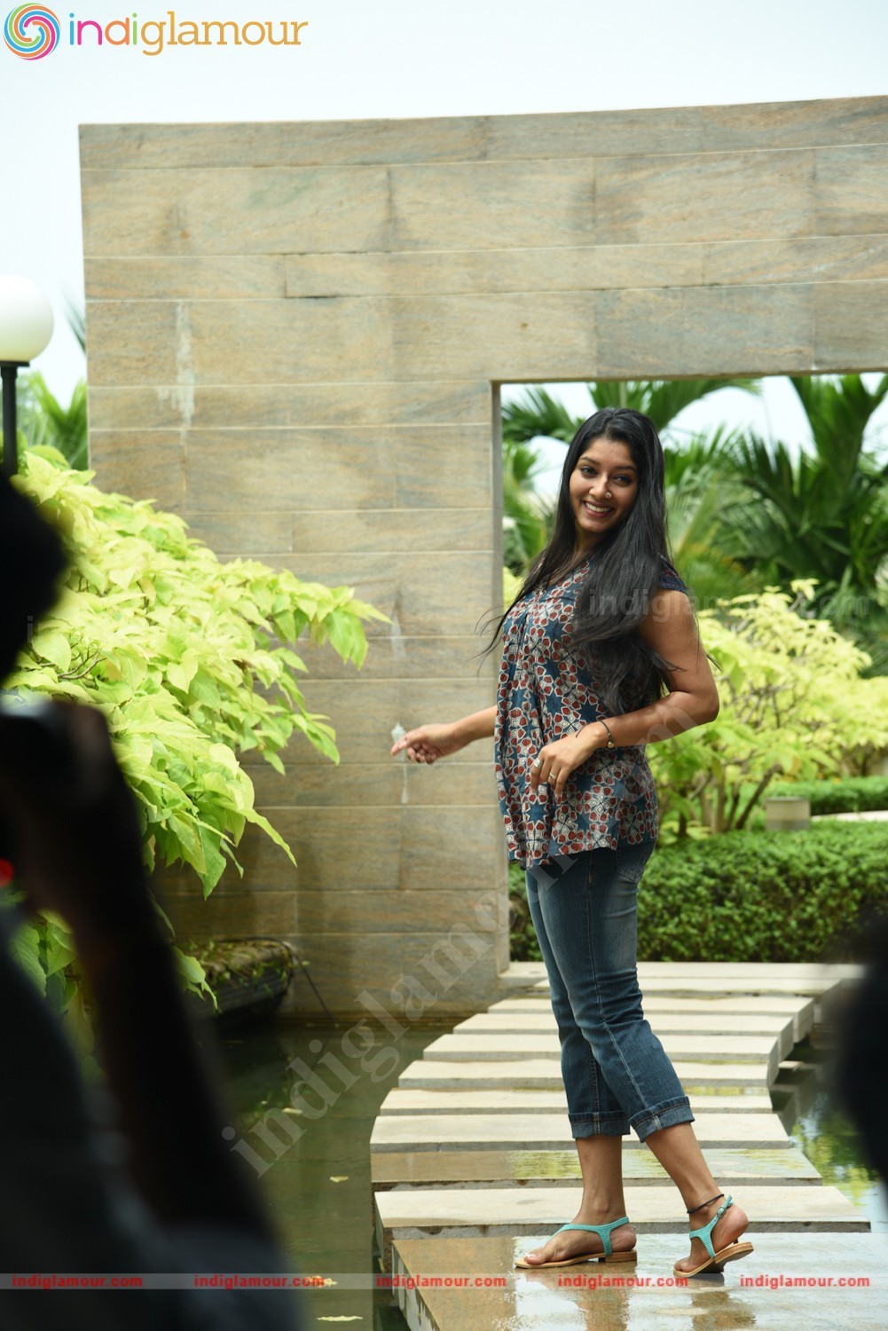 Anumol Actress hd photo