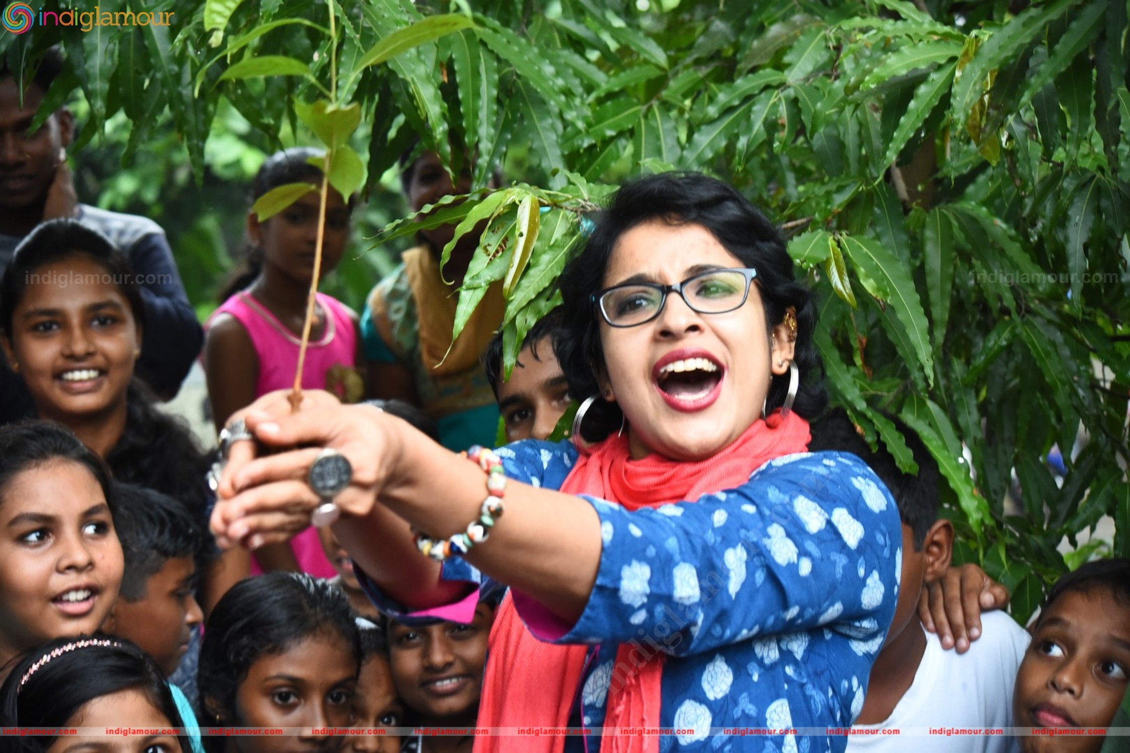 Aparna Gopinath Actress hd photo