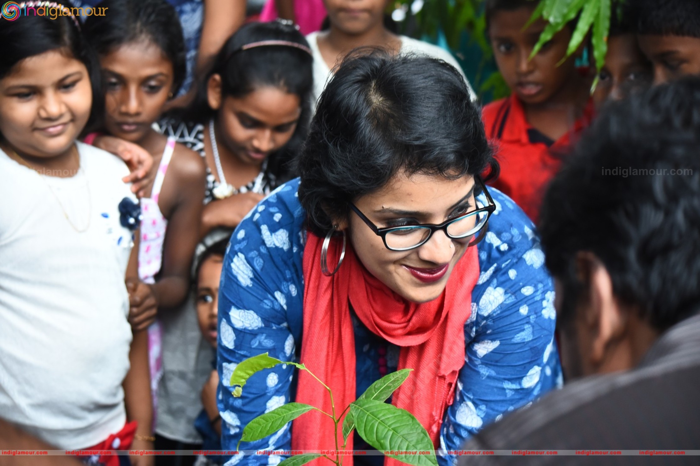 Aparna Gopinath Actress hd photo