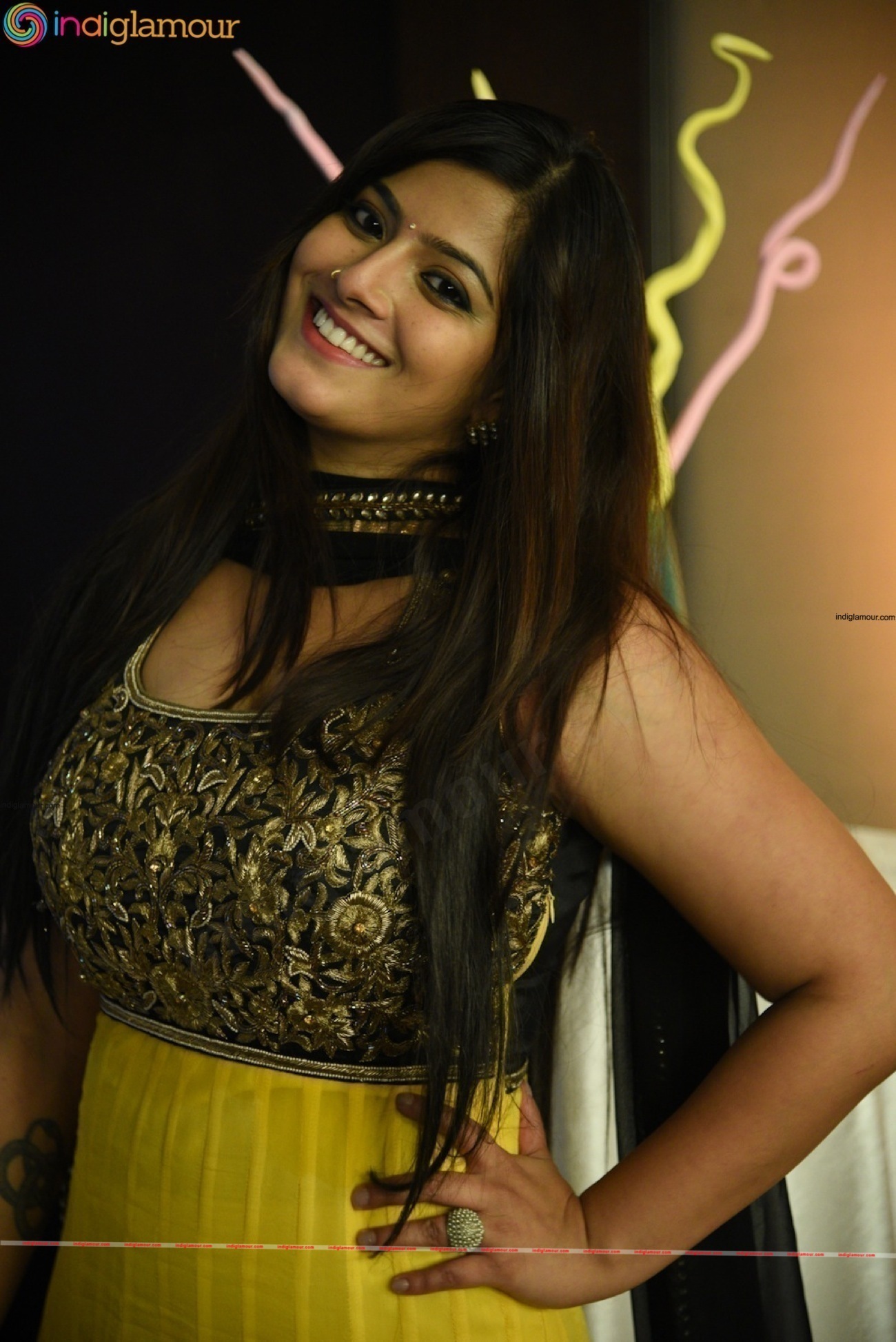 Varalaxmi Actress hd photo