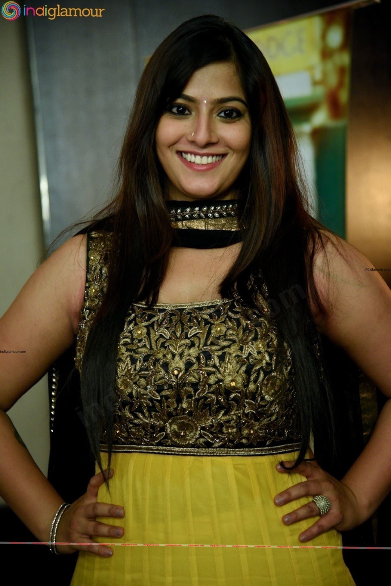 Varalaxmi Actress hd photo