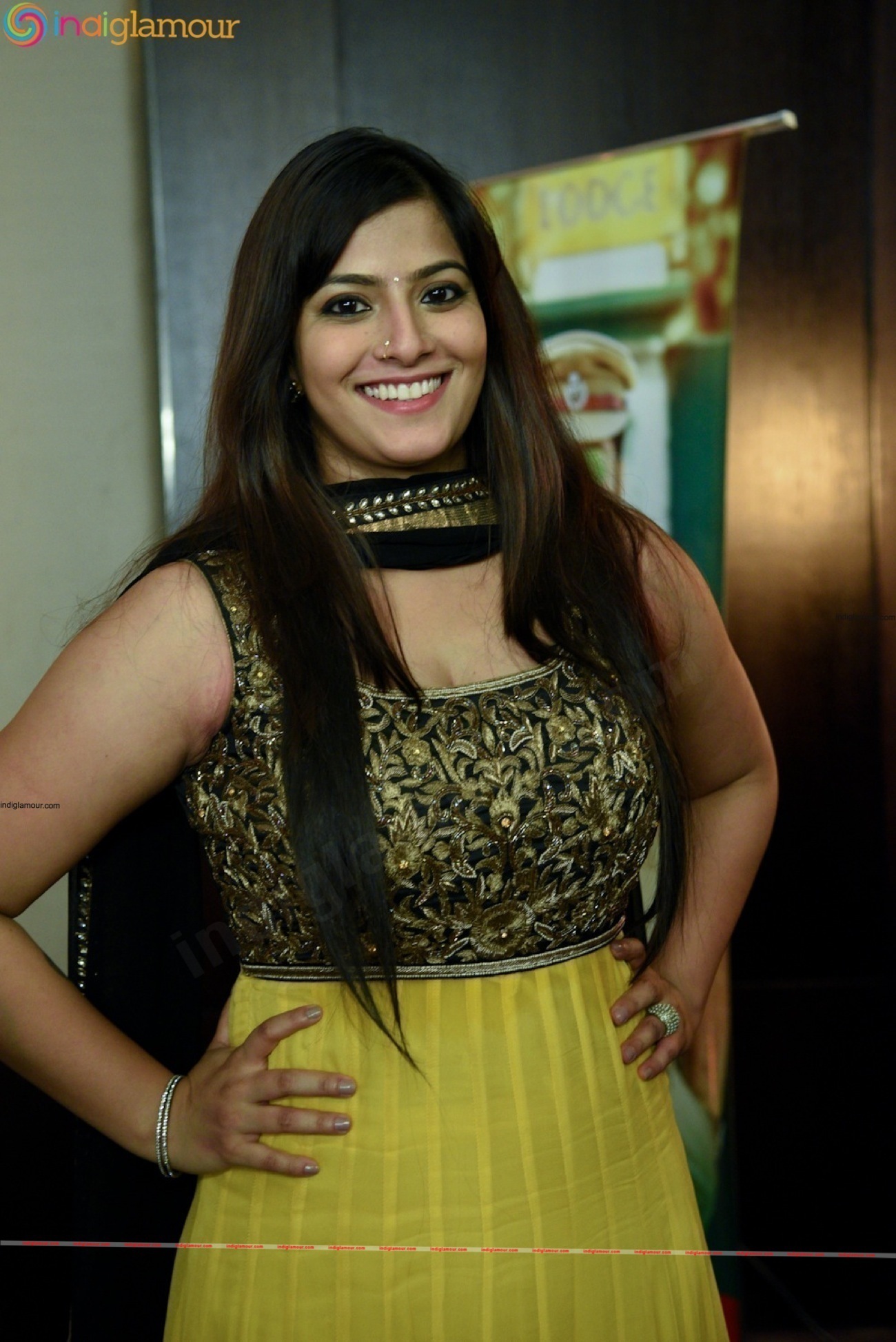 Varalaxmi Actress hd photo