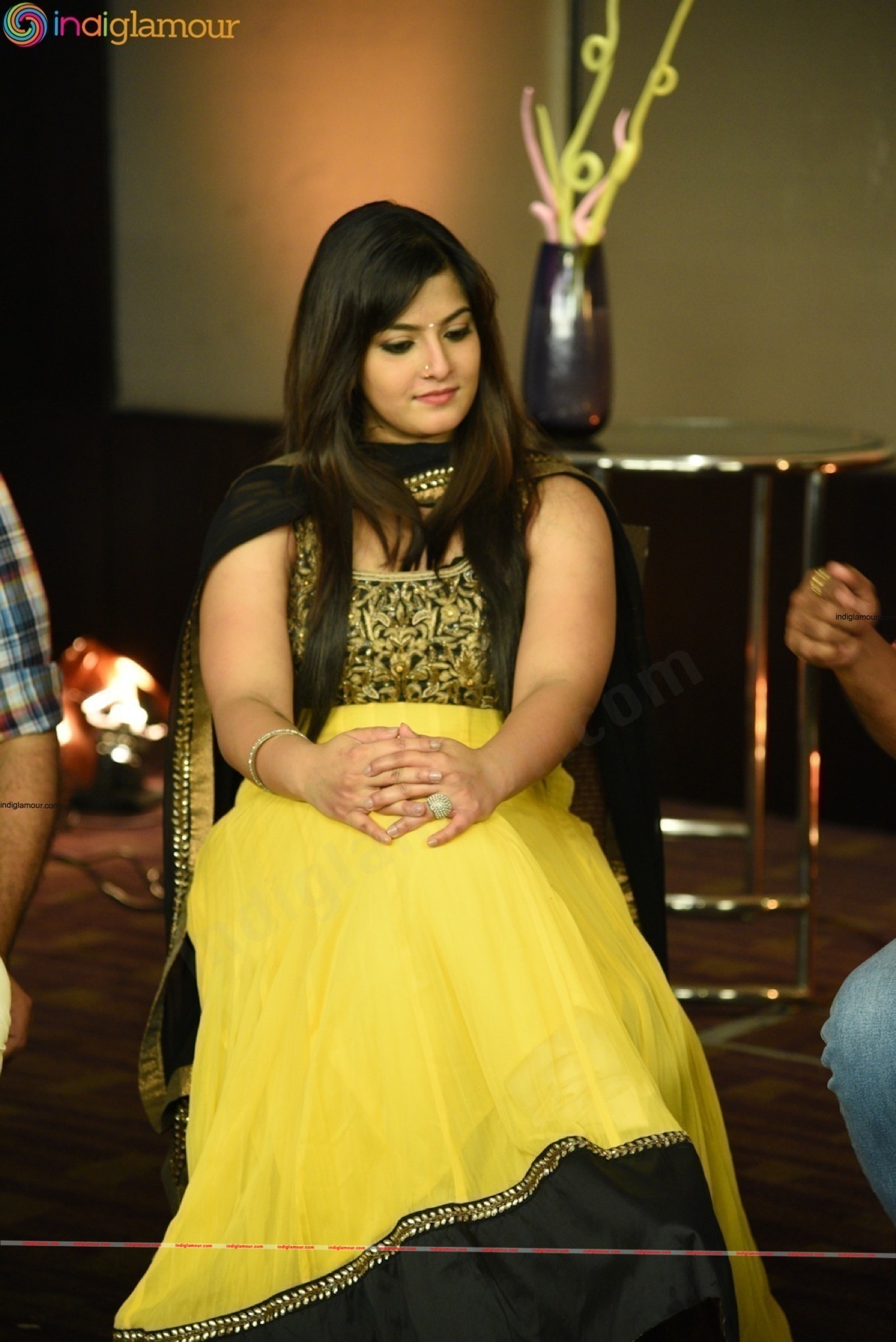 Varalaxmi Actress hd photo
