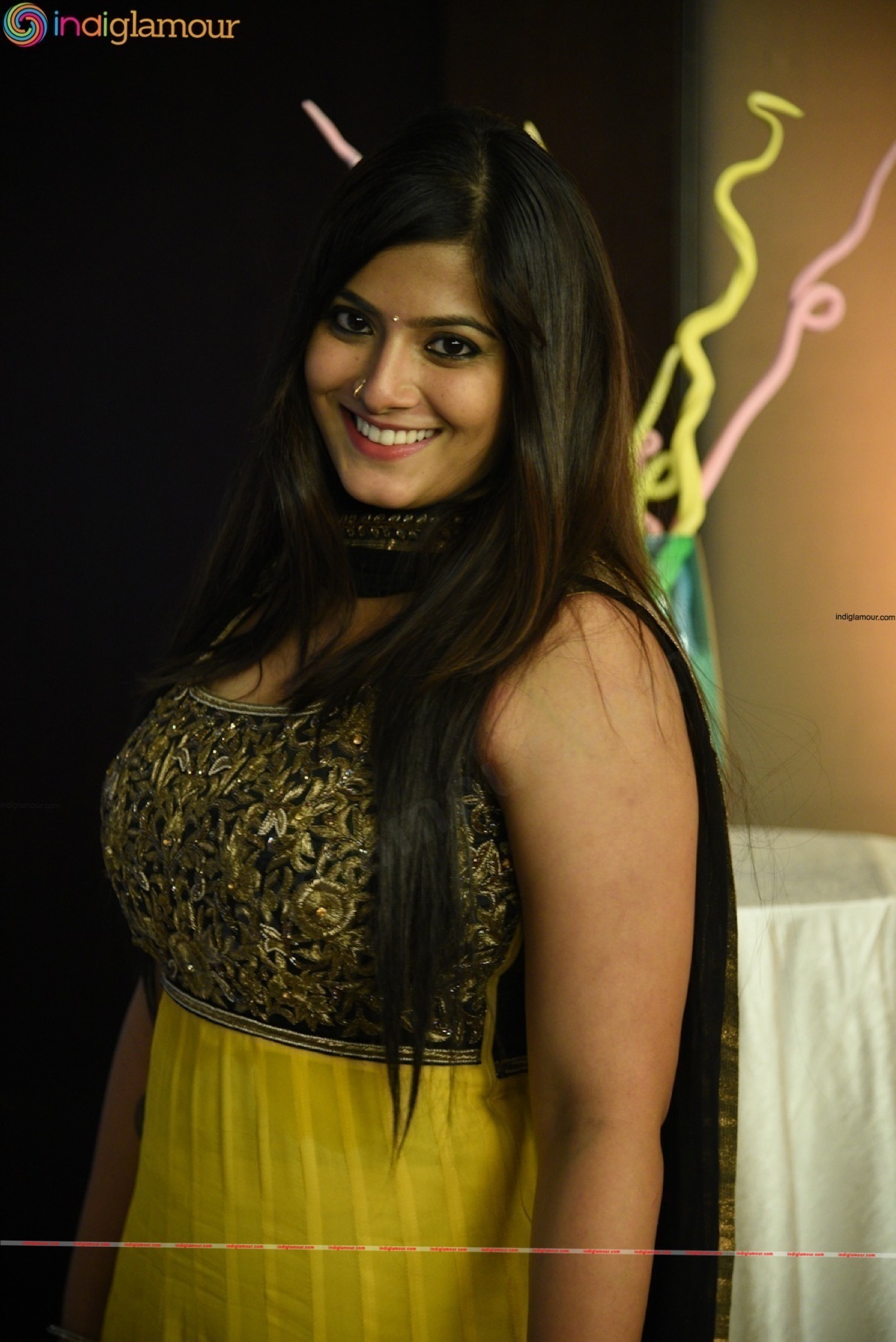 Varalaxmi Actress hd photo