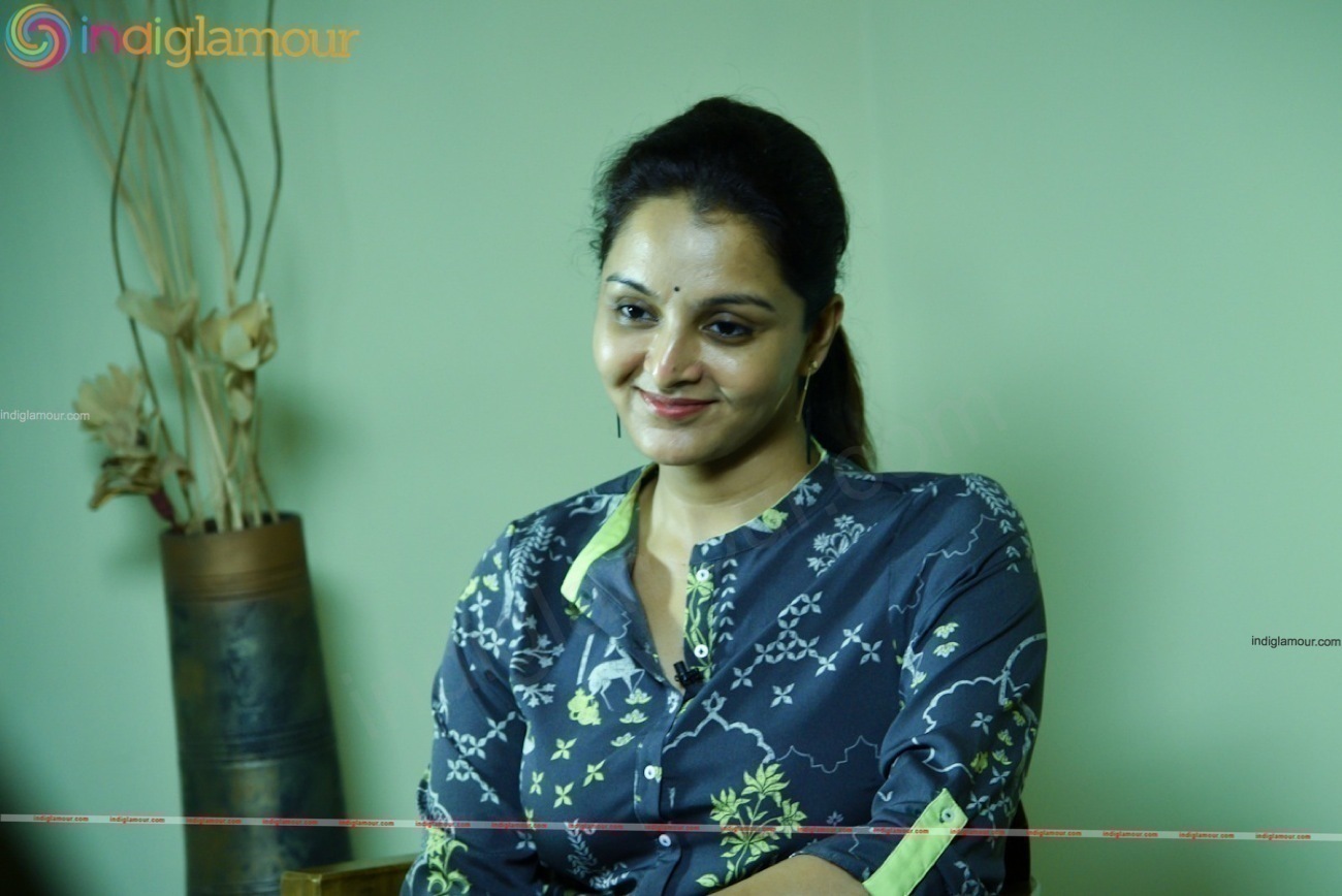 Manju Warrier Actress hd photo