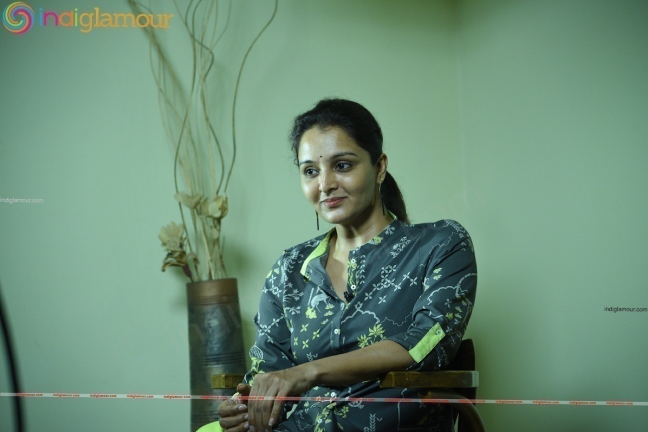 Manju Warrier Actress hd photo