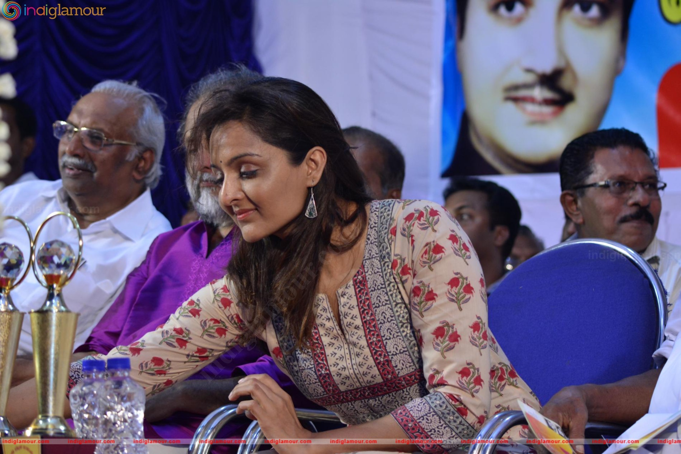 Manju Warrier Actress hd photo