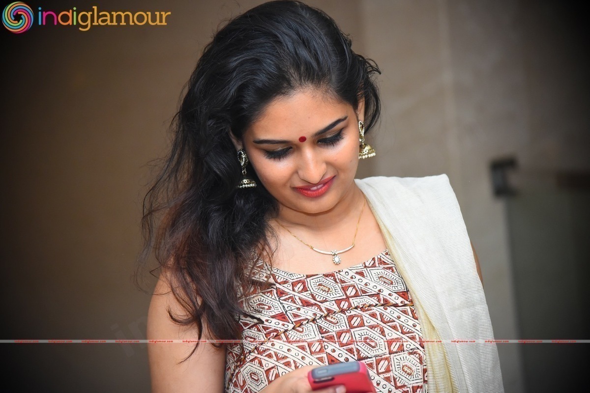 Prayaga Martin Actress hd photo