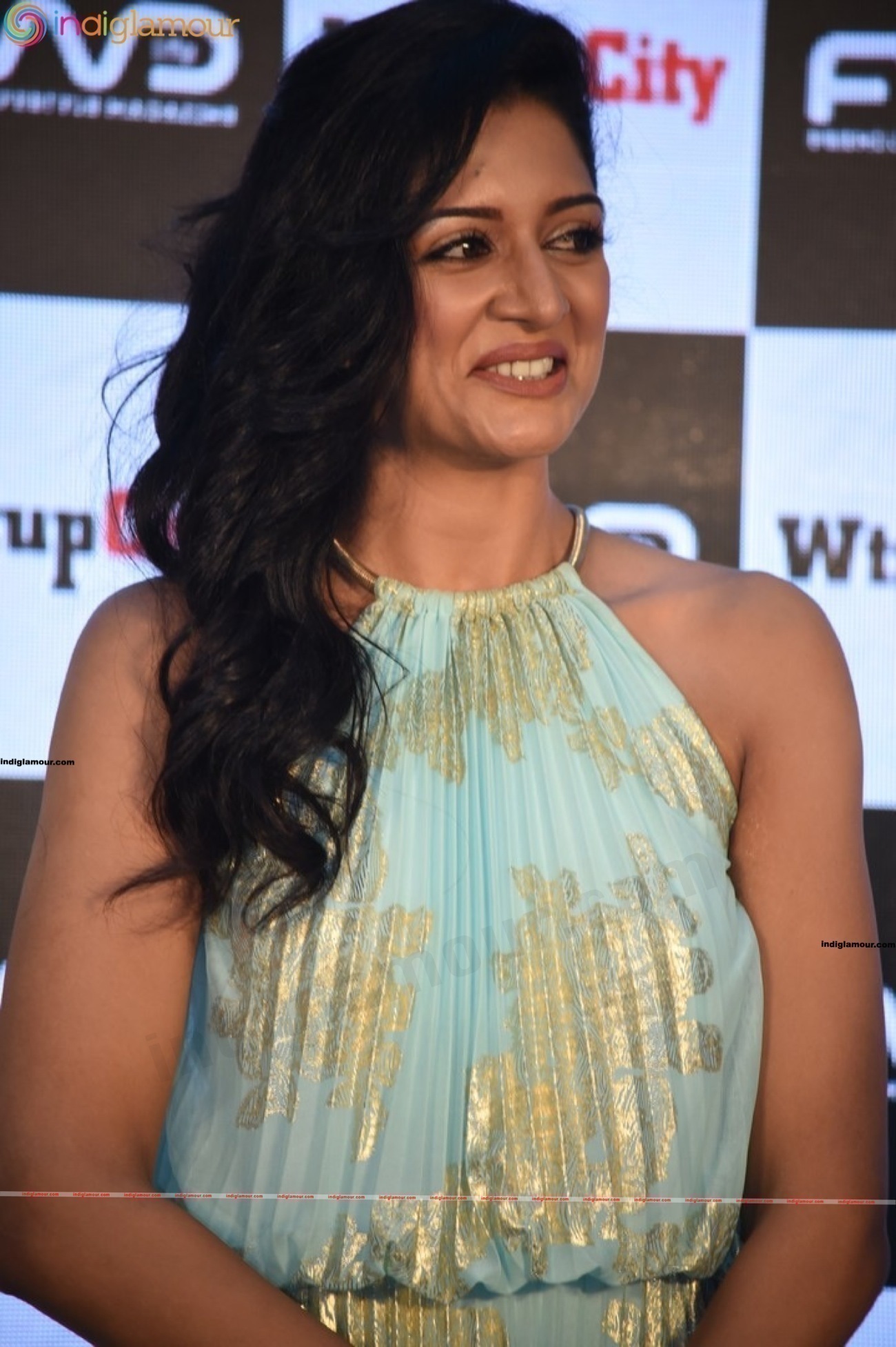 Vimala Raman Actress hd photo