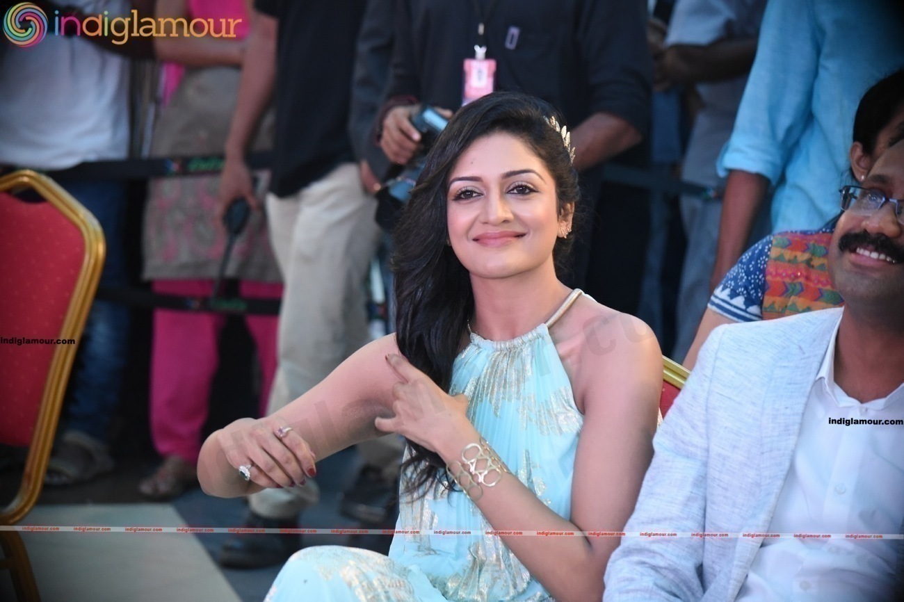 Vimala Raman Actress hd photo