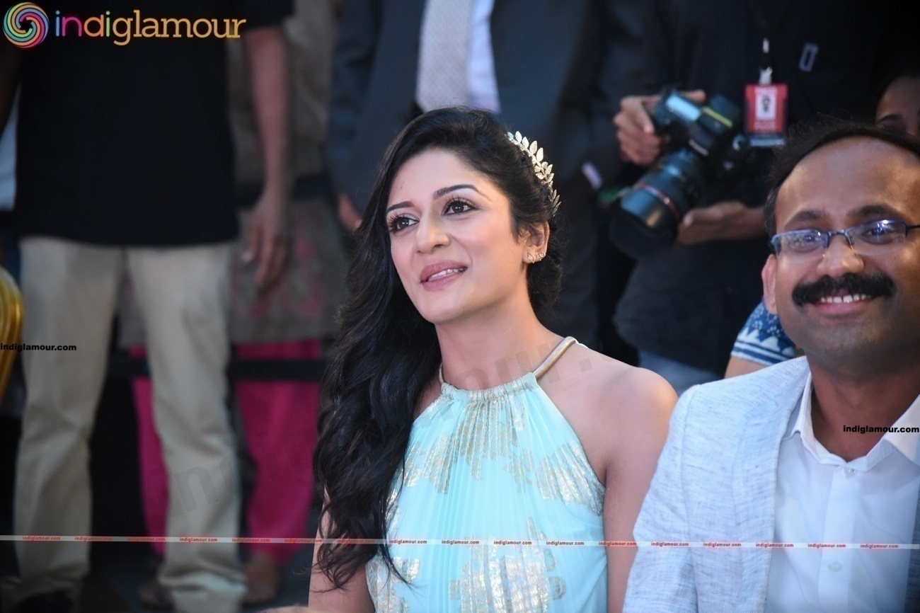 Vimala Raman Actress hd photo