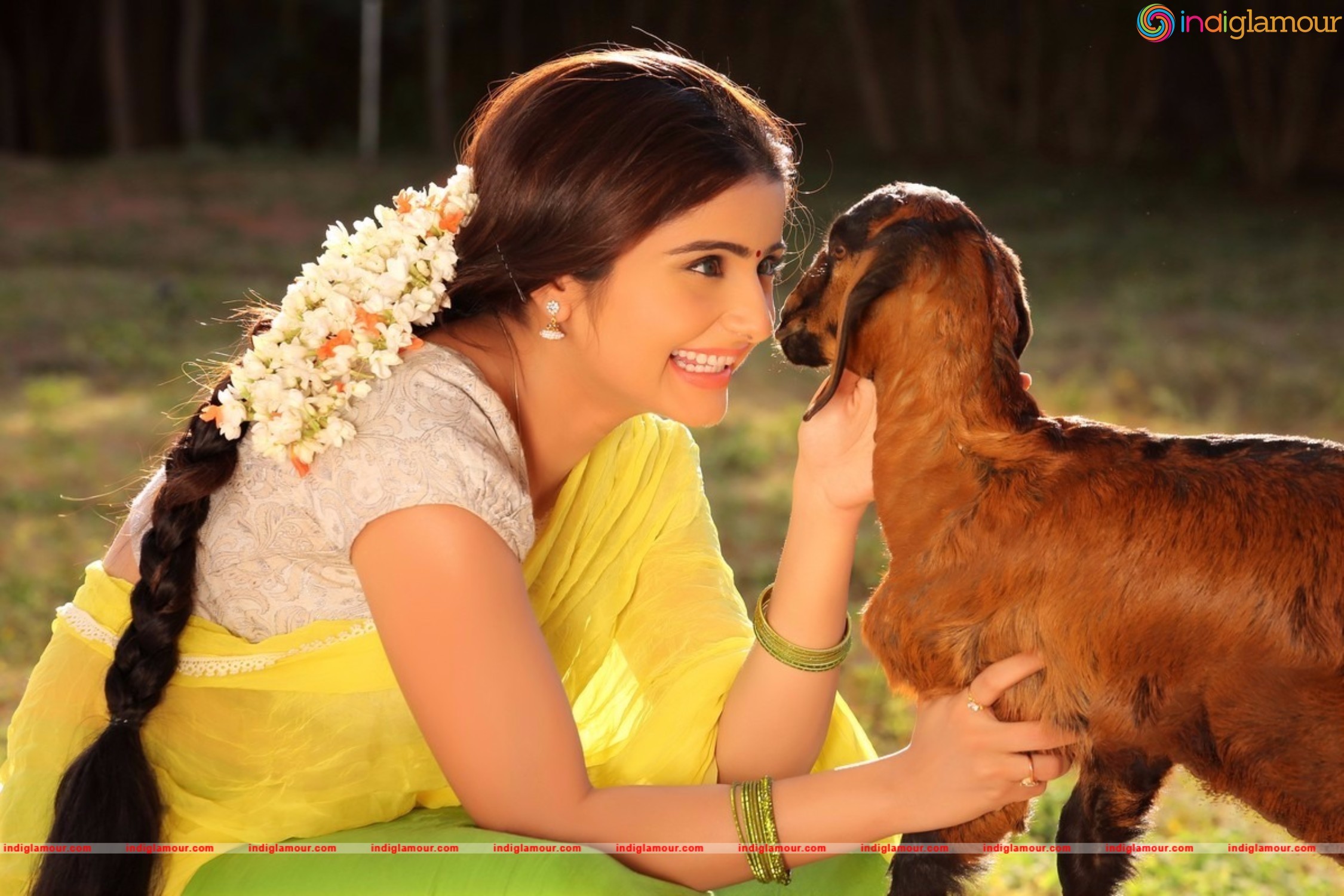 Aqsa Bhatt Actress hd photo