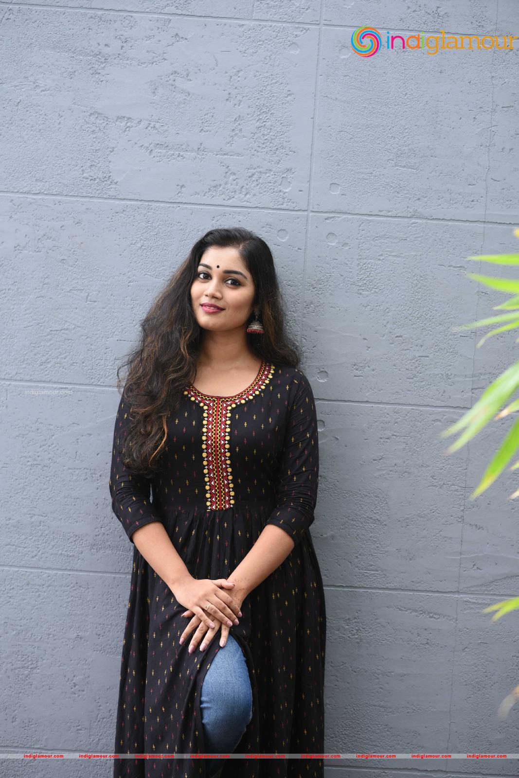 Meenakshi Madhu Raghavan Actress hd photo