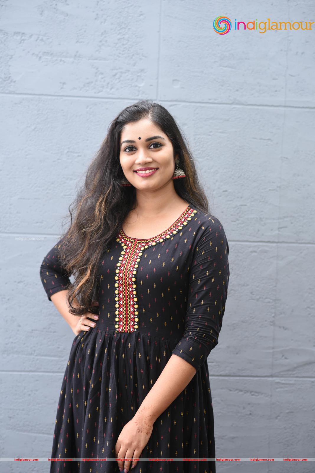 Meenakshi Madhu Raghavan Actress hd photo