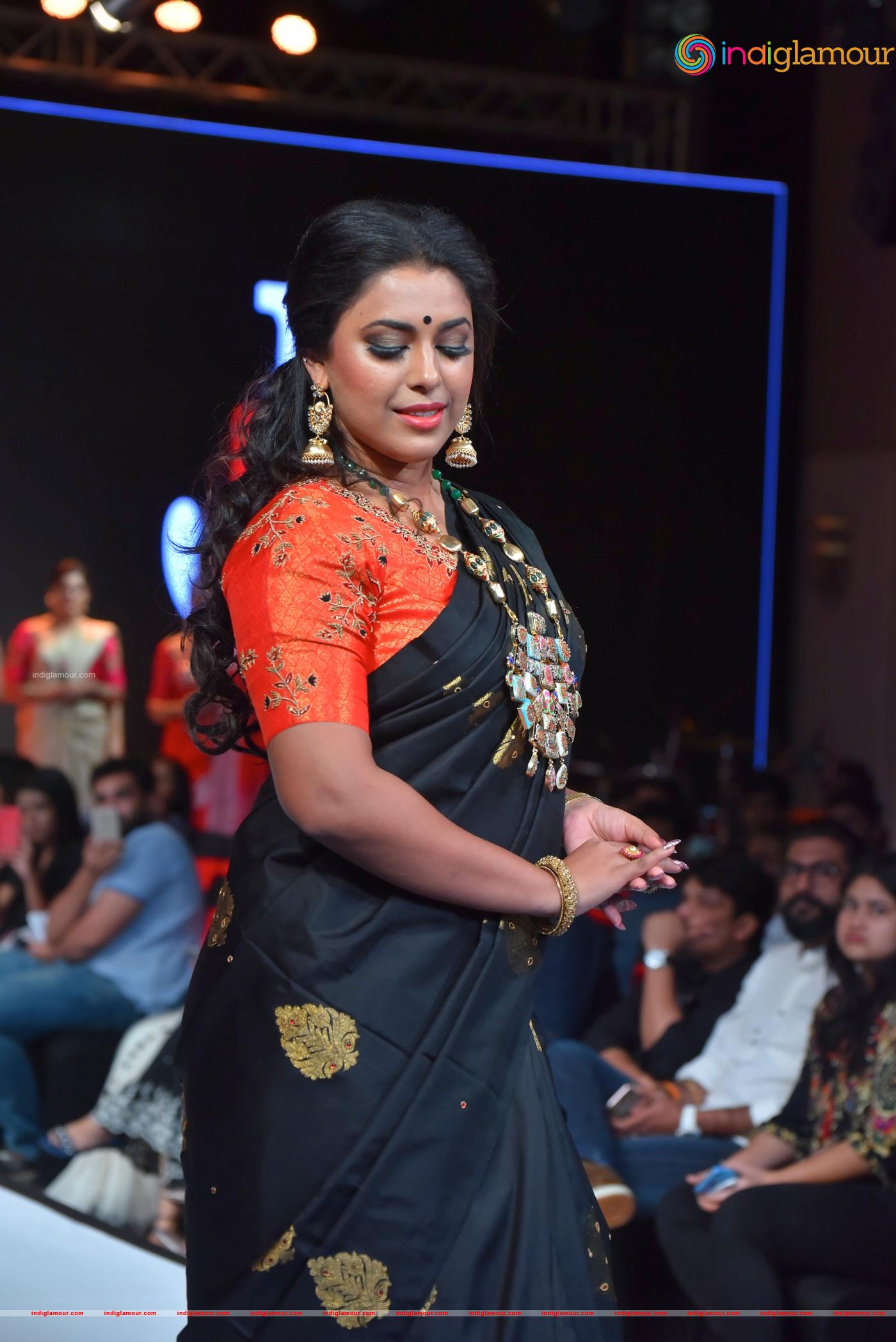 Jewel Mary Actress hd photo
