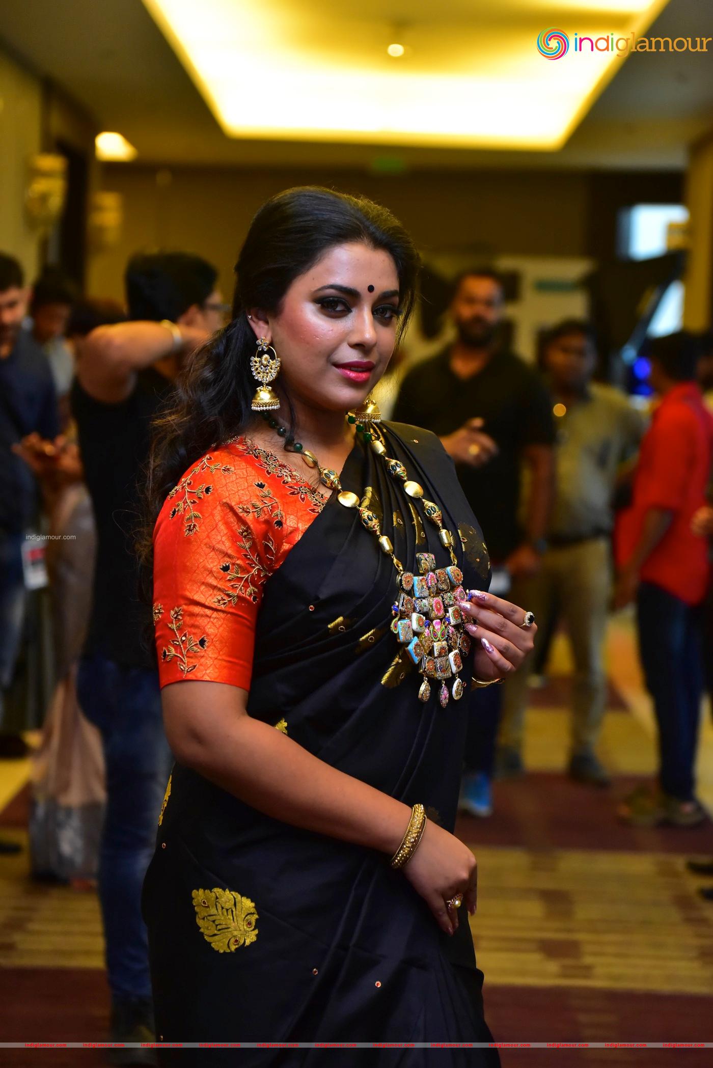 Jewel Mary Actress hd photo