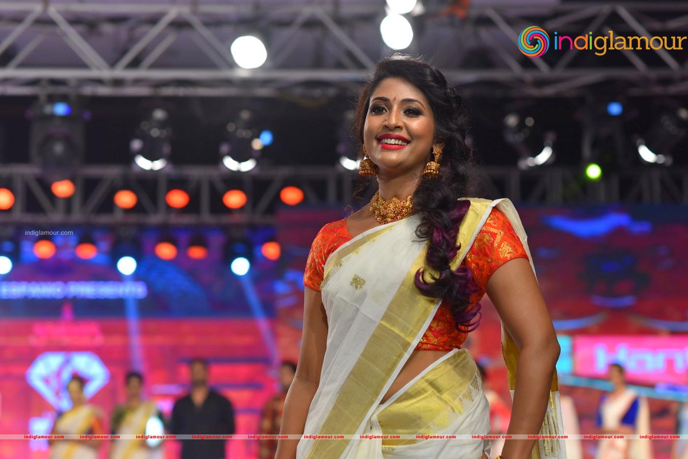 Navya Nair Actress hd photo