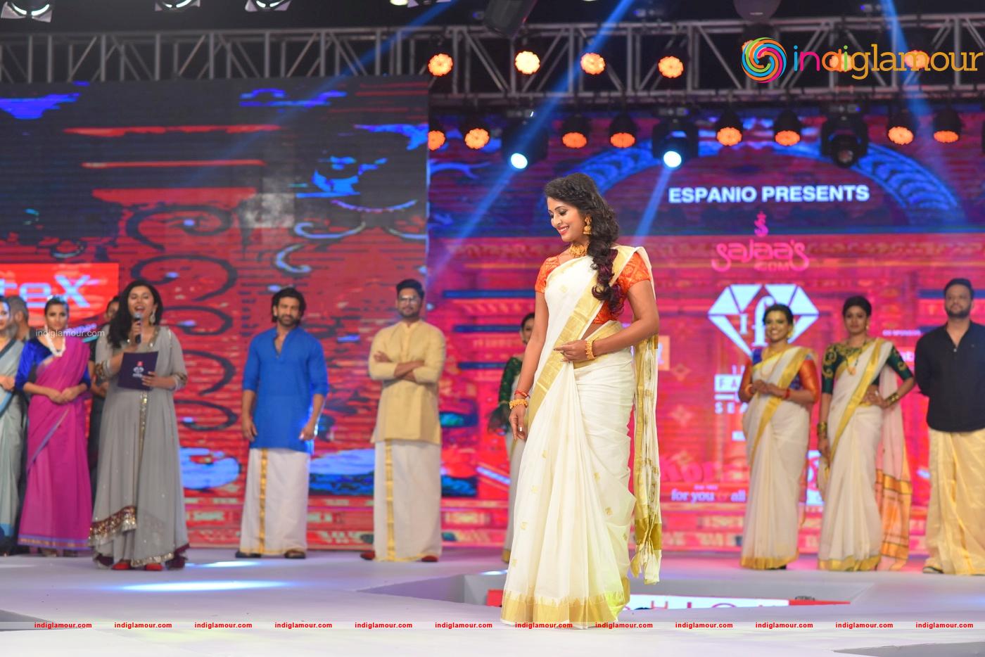Navya Nair Actress hd photo