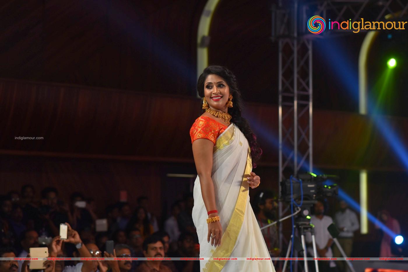 Navya Nair Actress hd photo