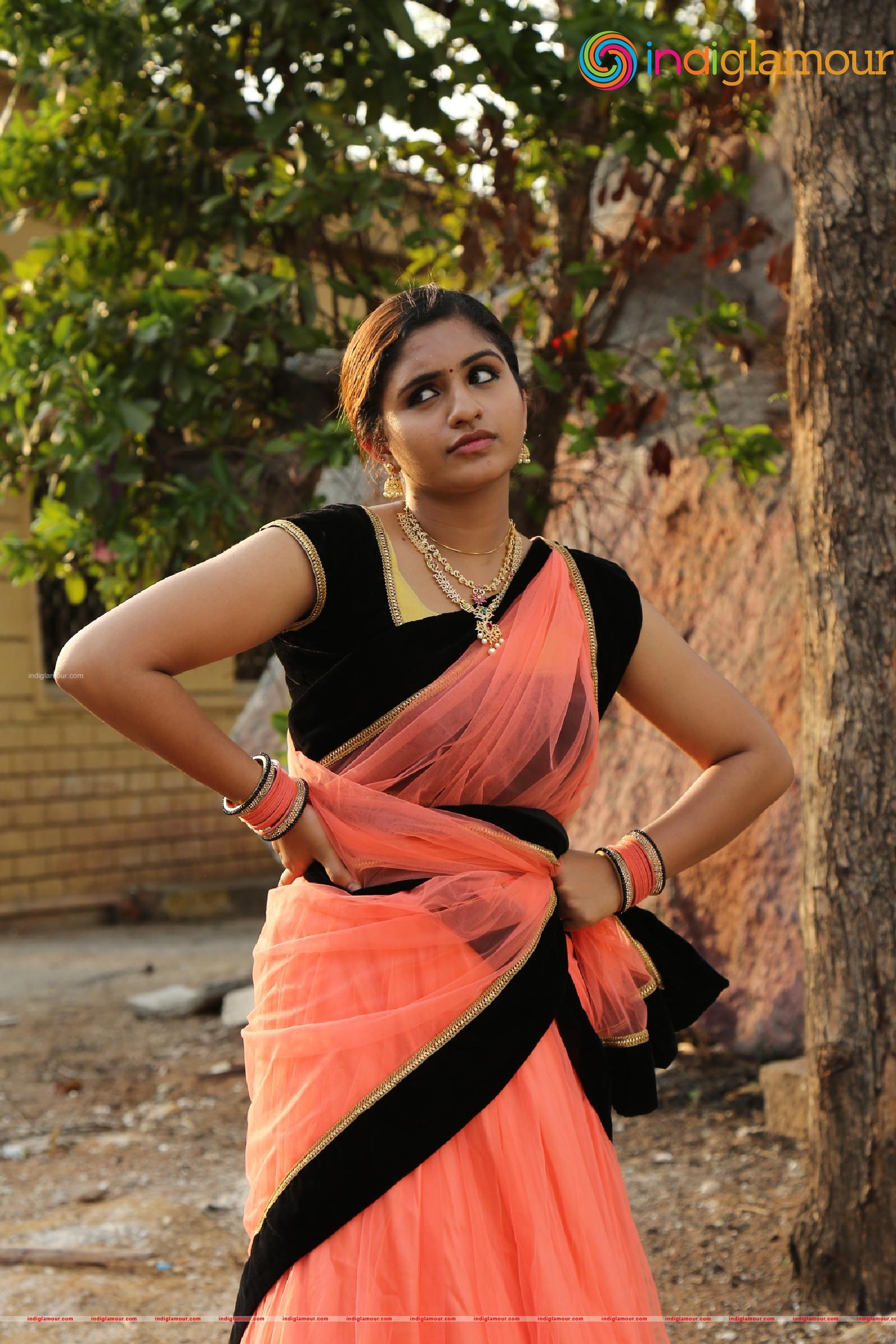Noorin Shereef Actress hd photo