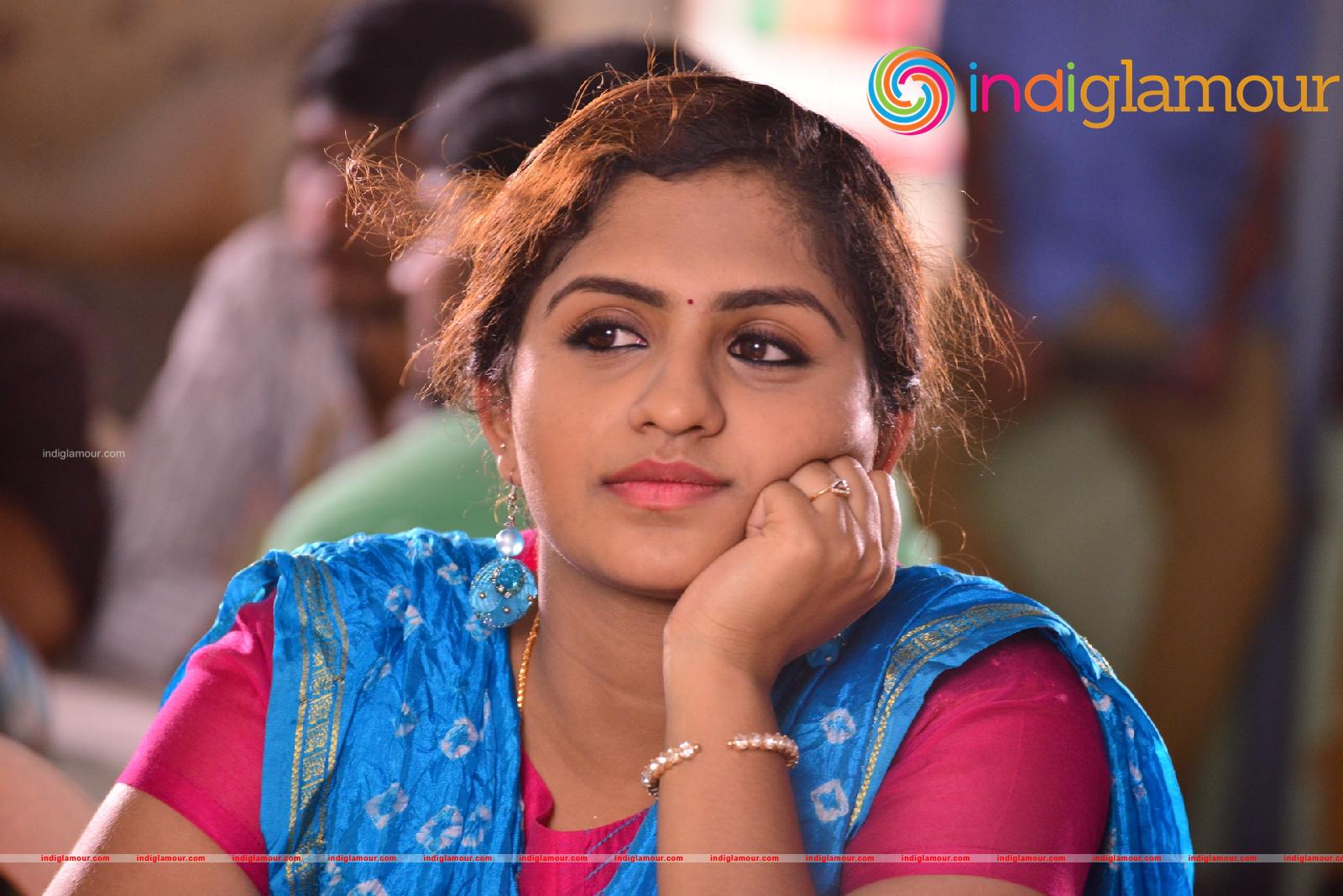Noorin Shereef Actress hd photo