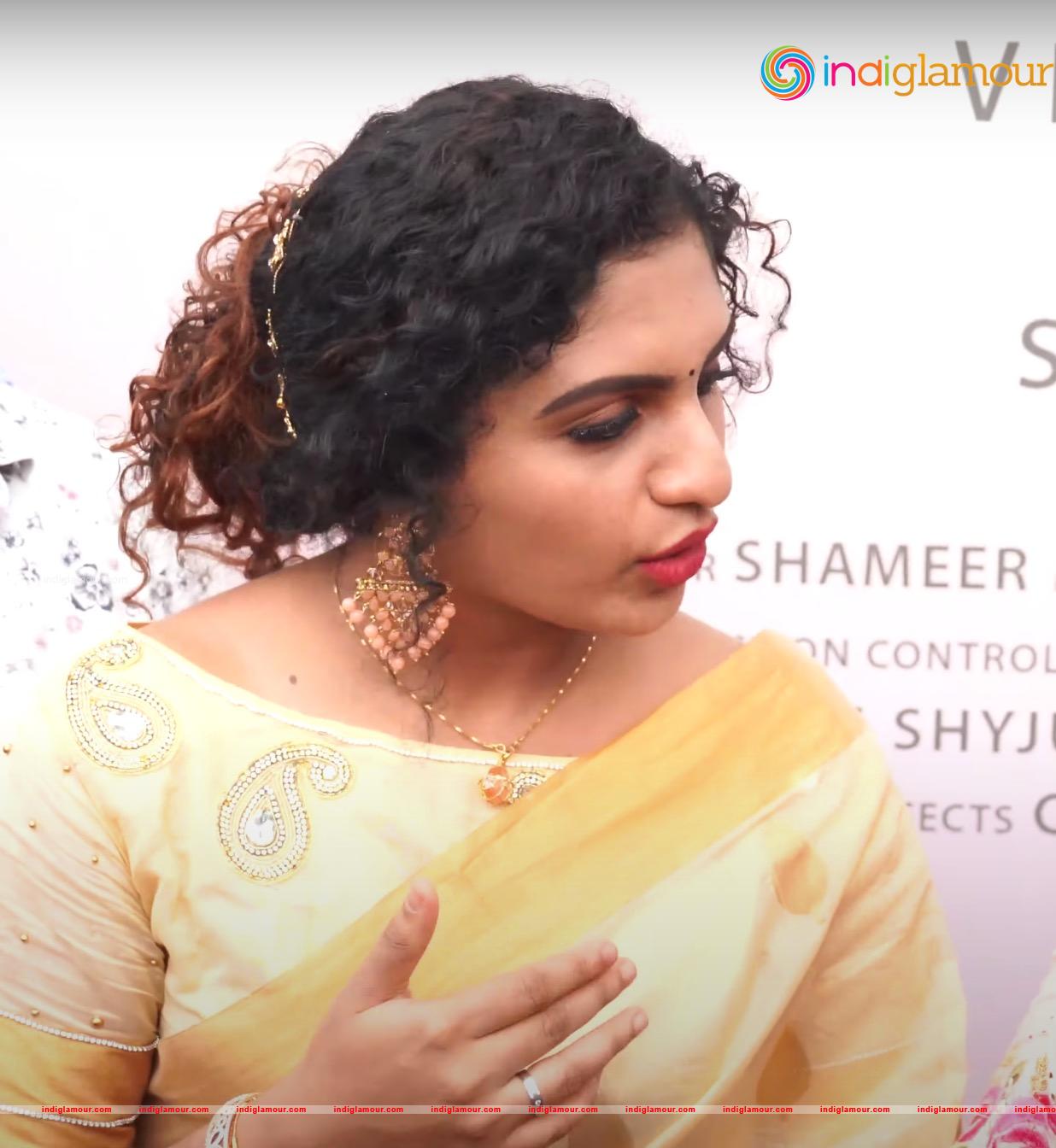 Noorin Shereef Actress hd photo