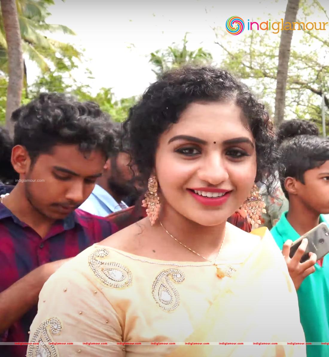 Noorin Shereef Actress hd photo
