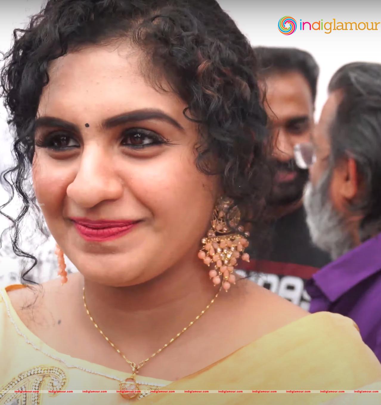 Noorin Shereef Actress hd photo