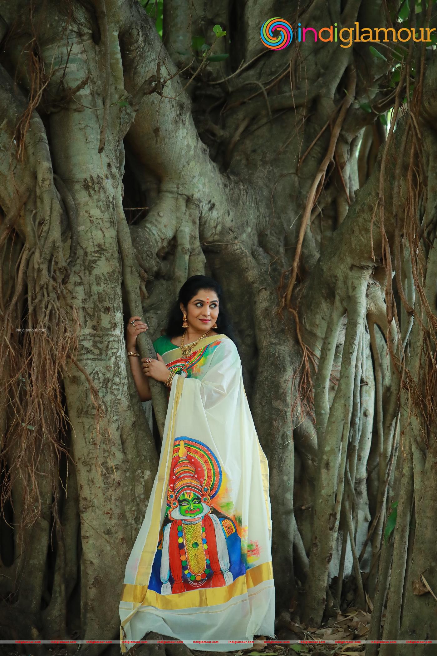 Uma Nair Actress hd photo