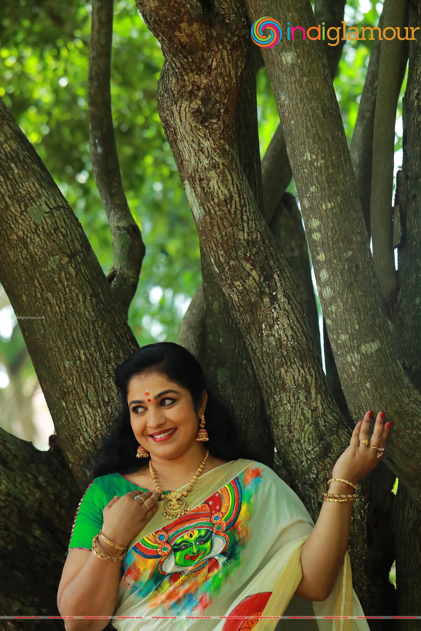 Uma Nair Actress hd photo