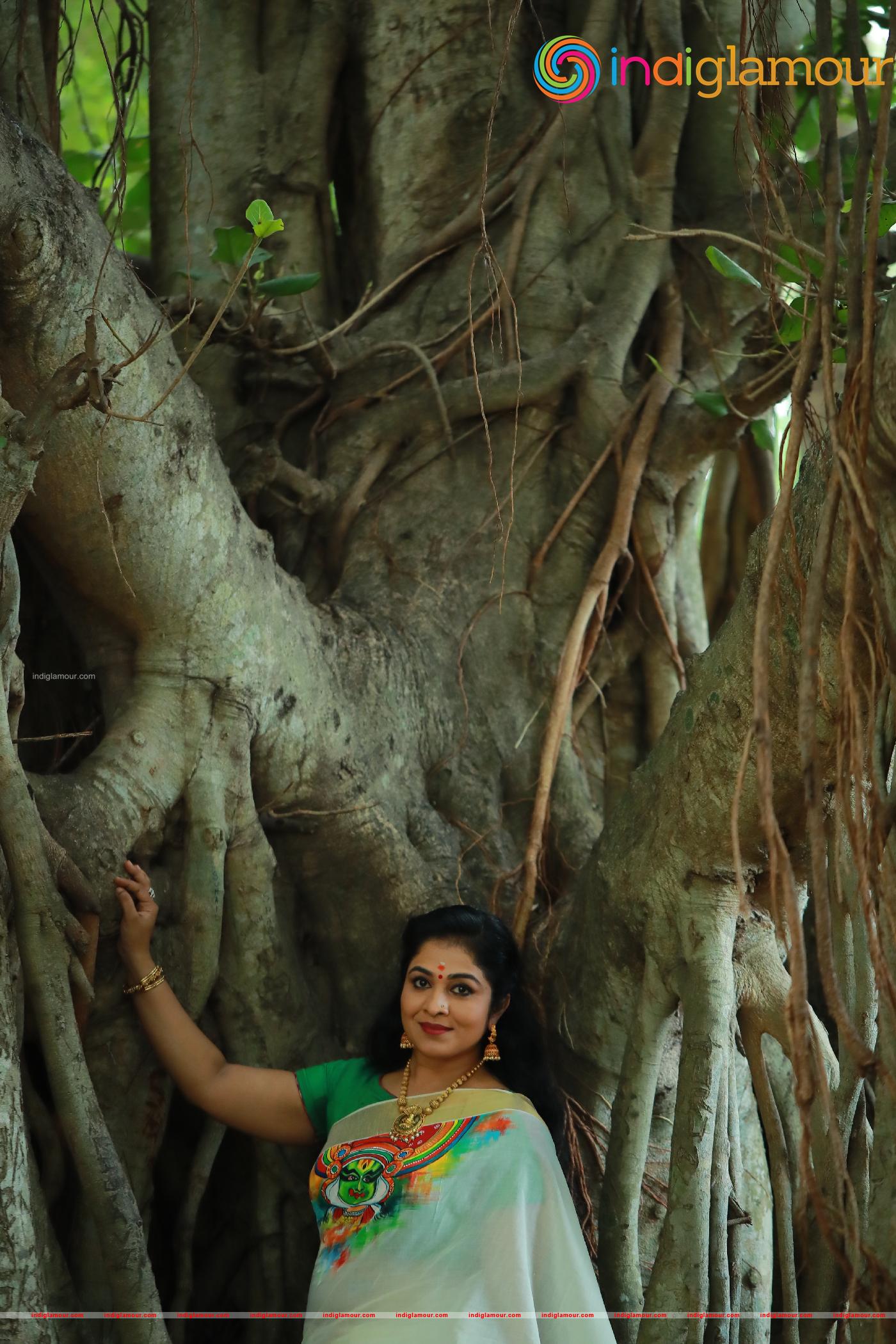 Uma Nair Actress hd photo