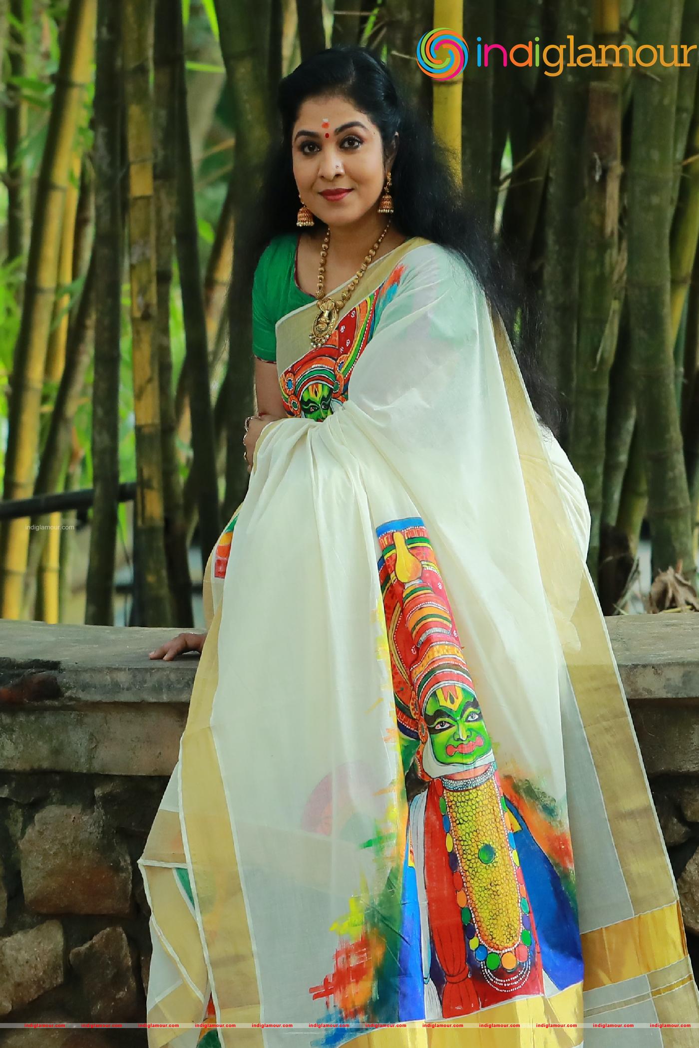 Uma Nair Actress hd photo