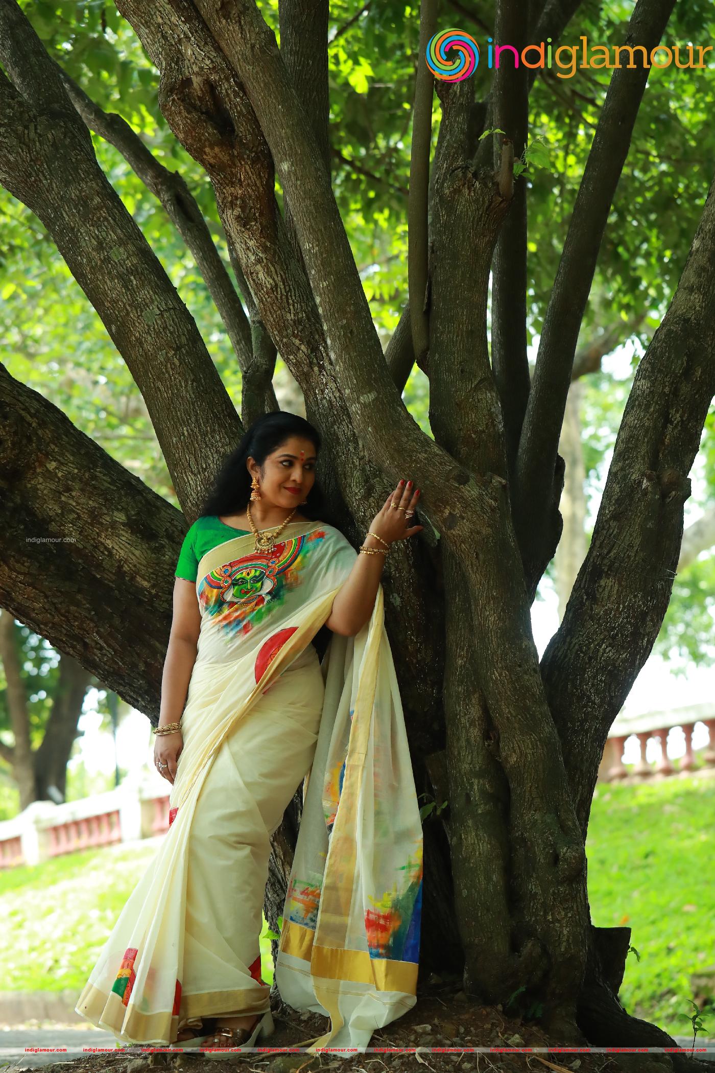 Uma Nair Actress hd photo