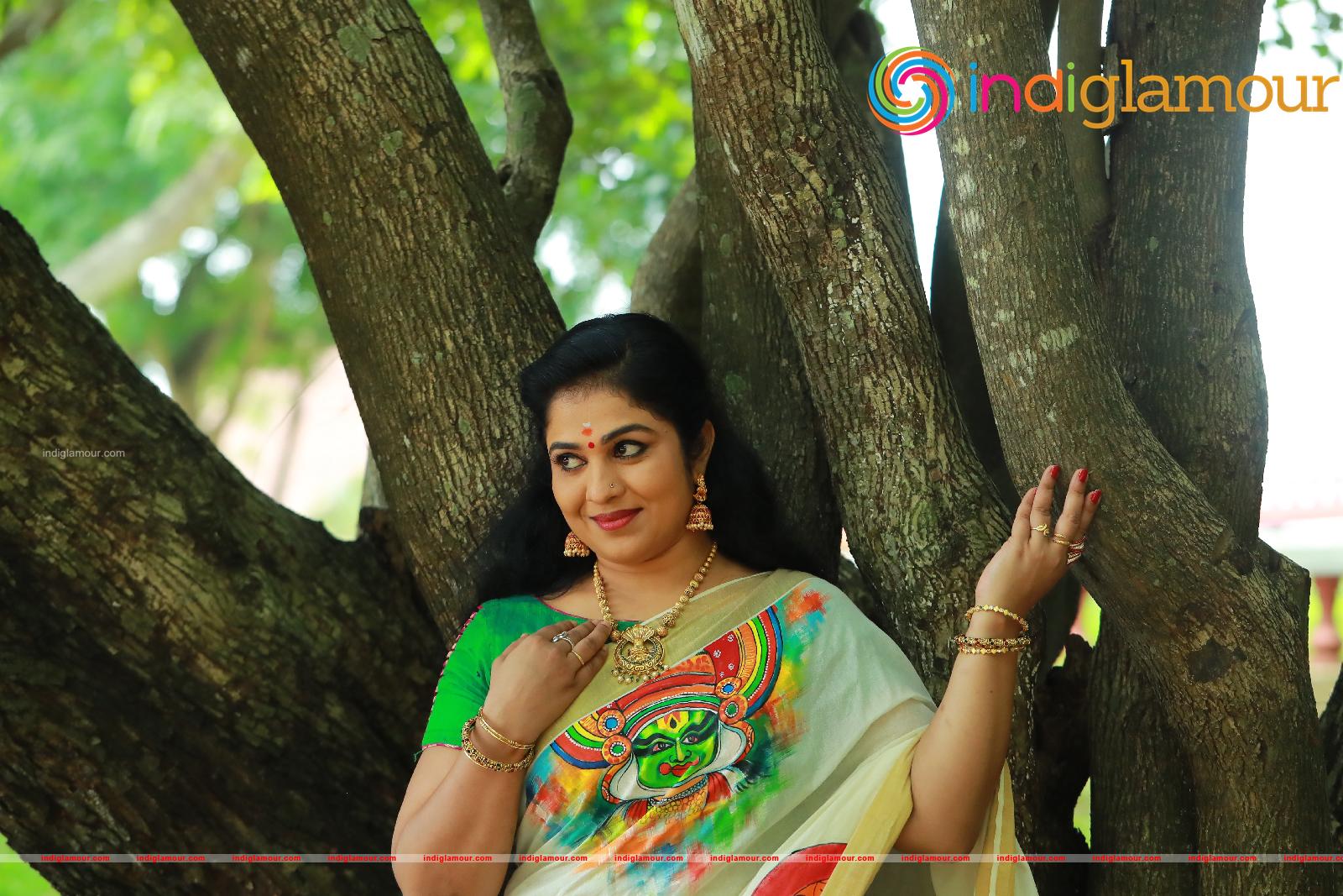 Uma Nair Actress hd photo