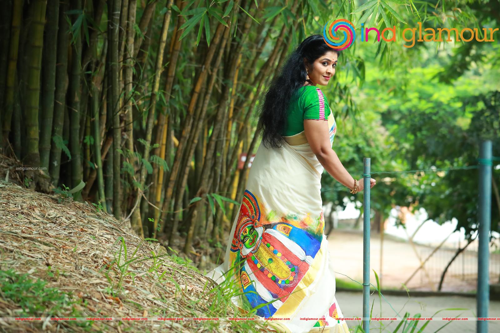 Uma Nair Actress hd photo