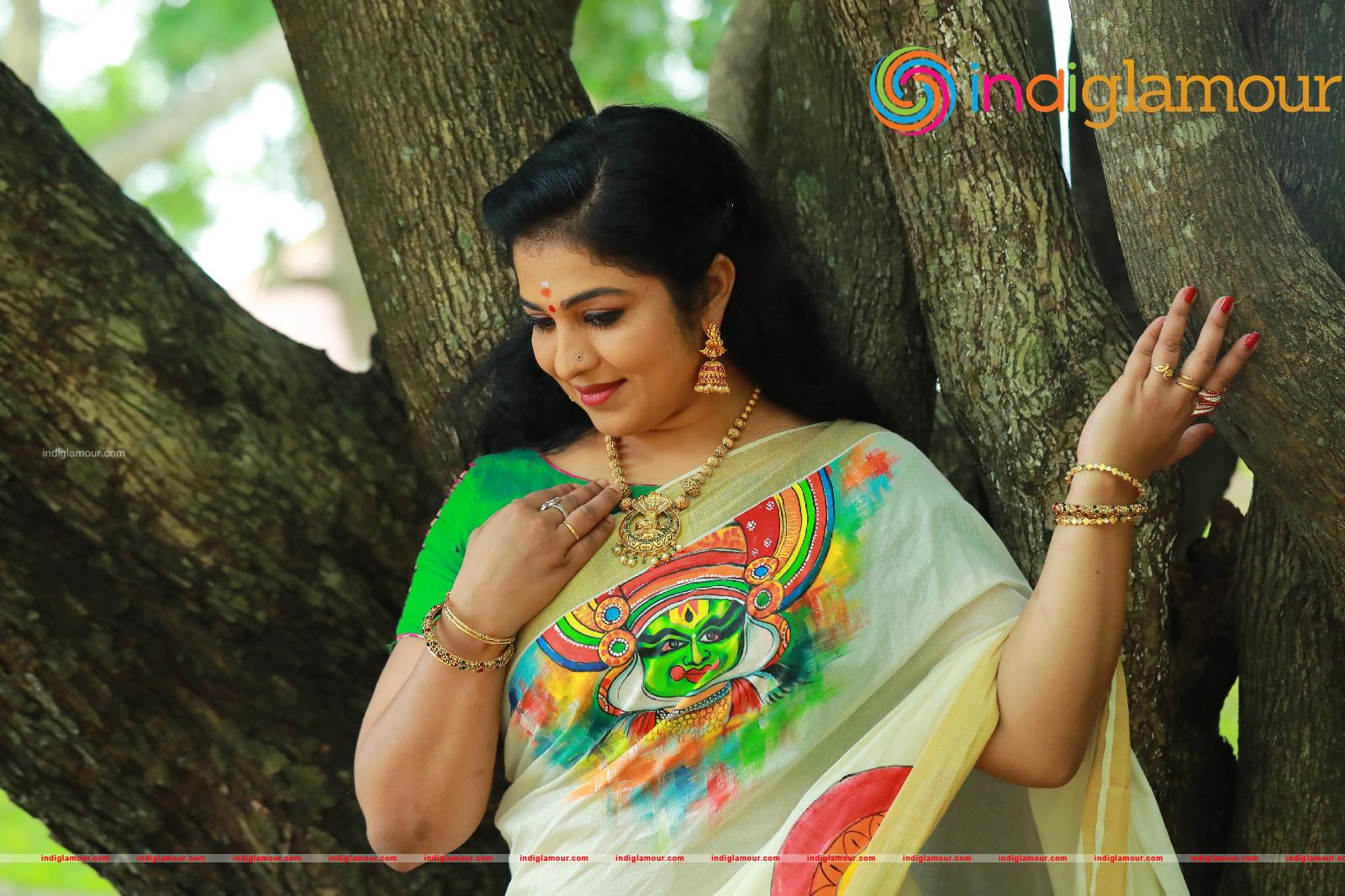 Uma Nair Actress hd photo