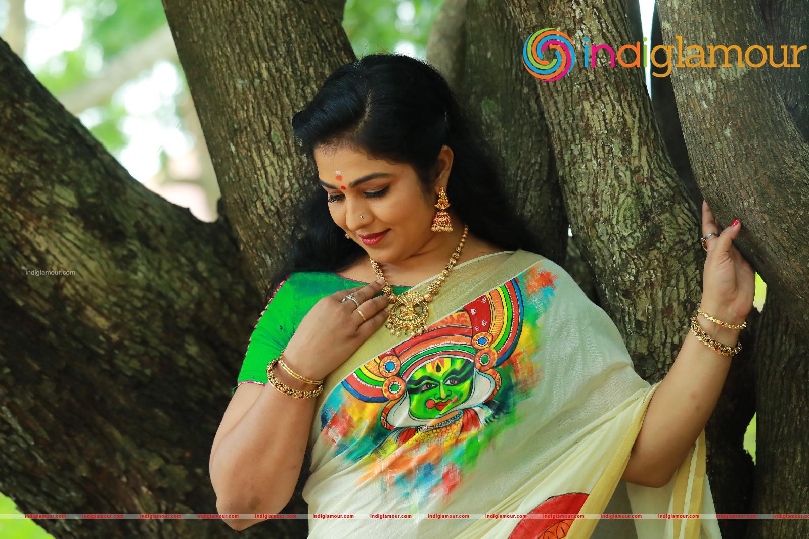Uma Nair Actress hd photo