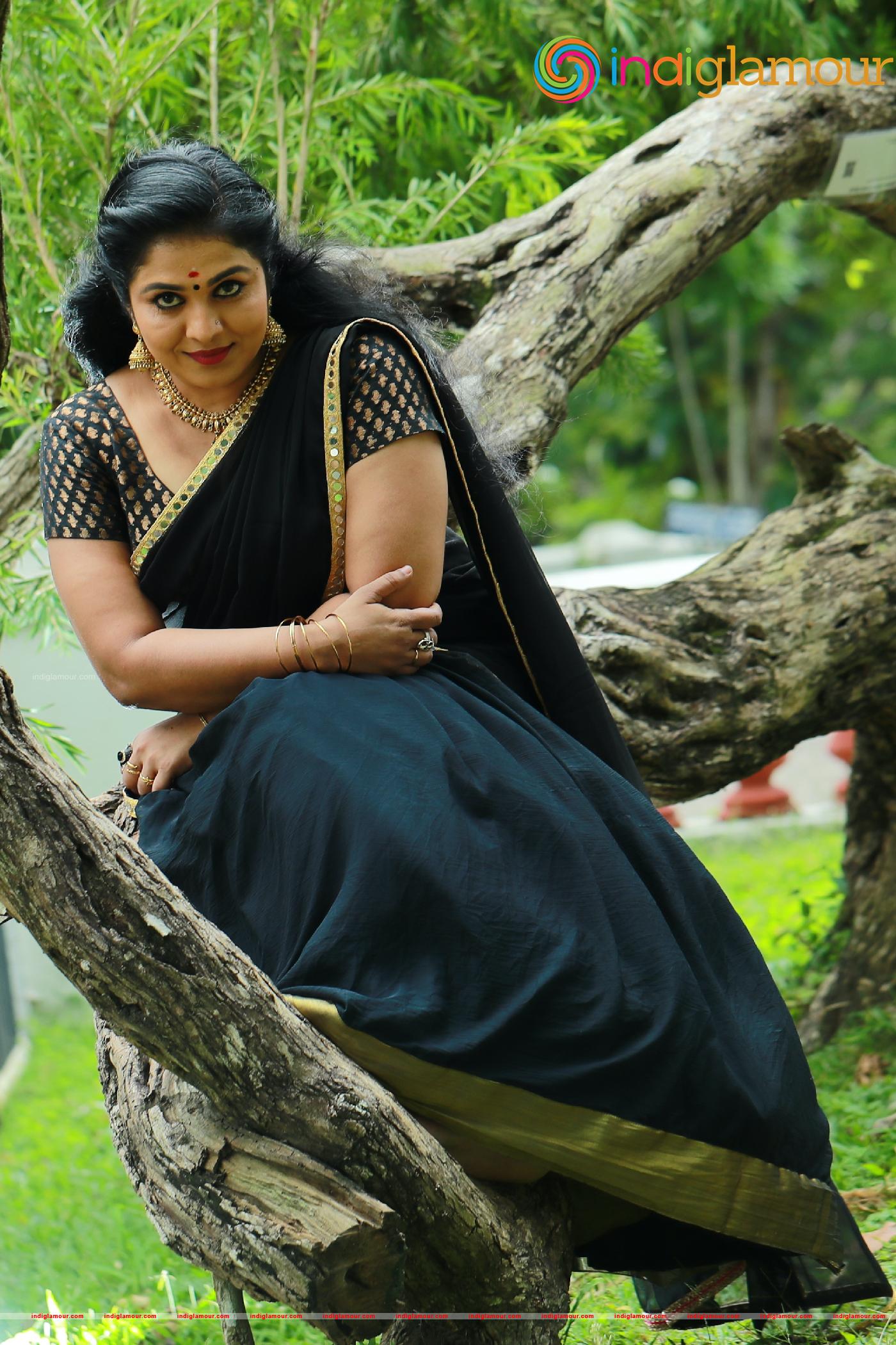 Uma Nair Actress hd photo
