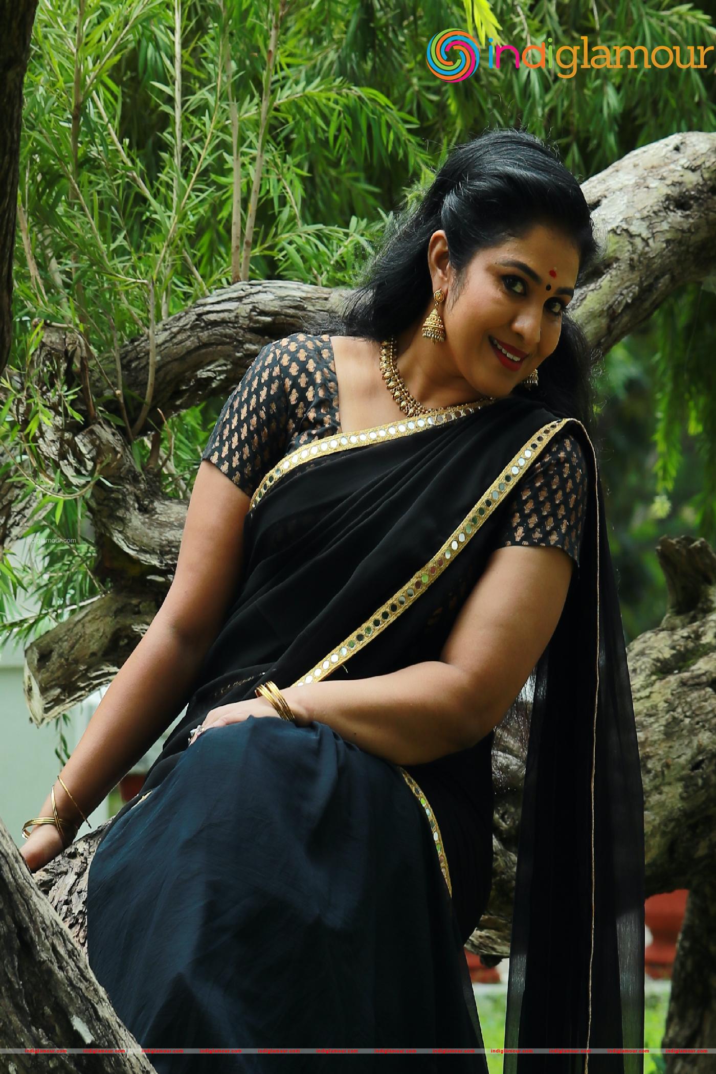 Uma Nair Actress hd photo