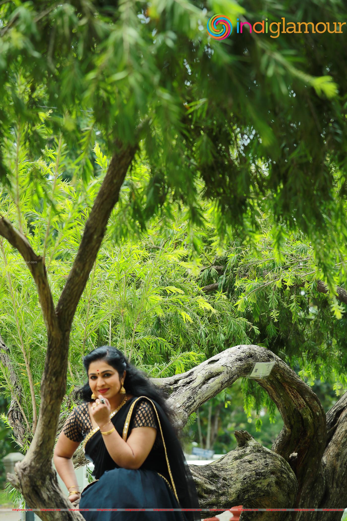 Uma Nair Actress hd photo