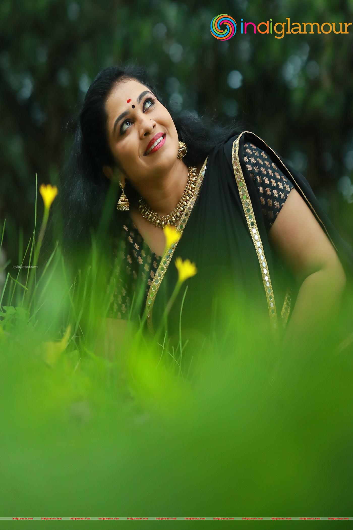 Uma Nair Actress hd photo